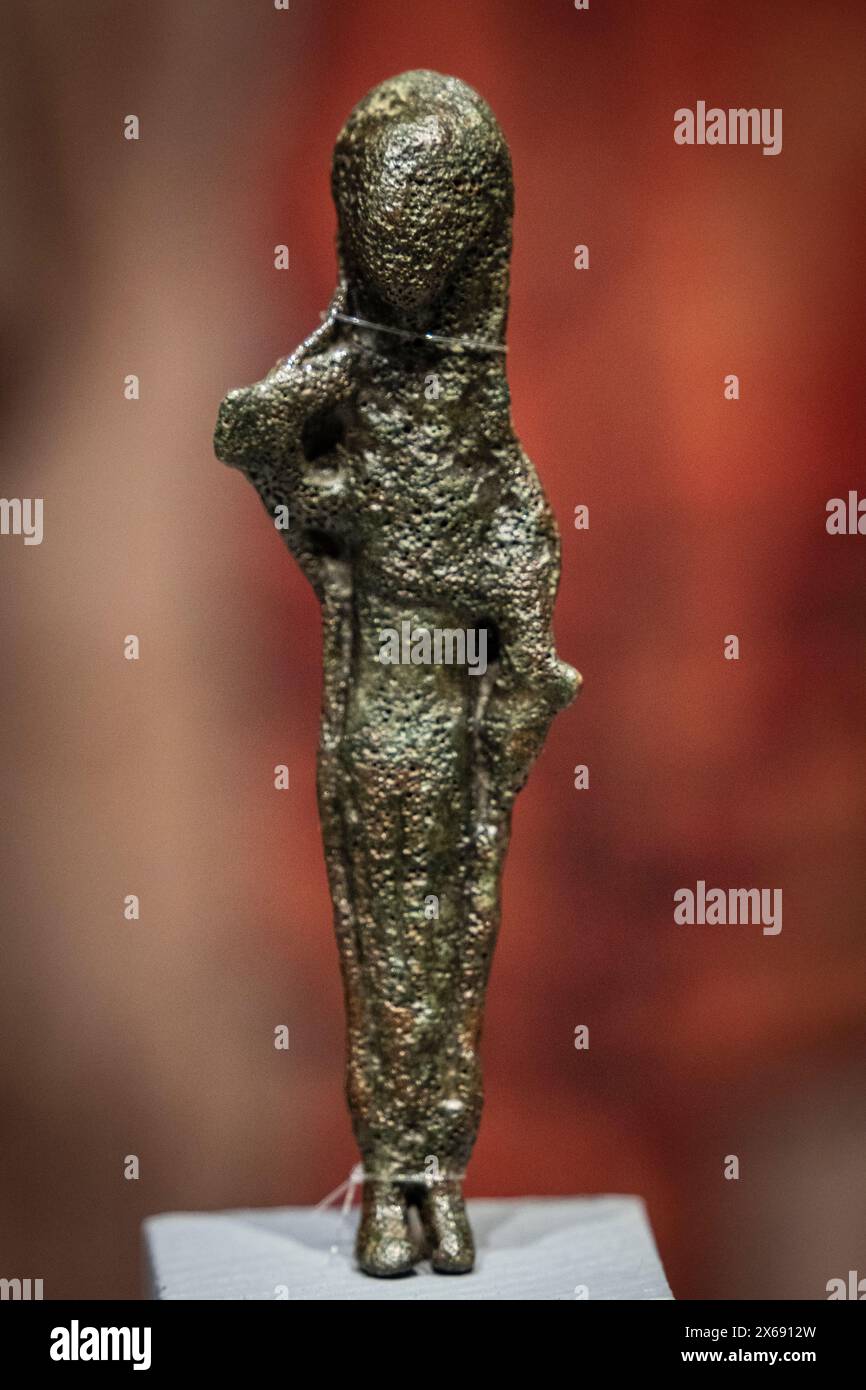 Offerta votiva in bronzo, IV-III secolo a.C., museo archeologico di Siviglia, Andalusia, Spagna Foto Stock