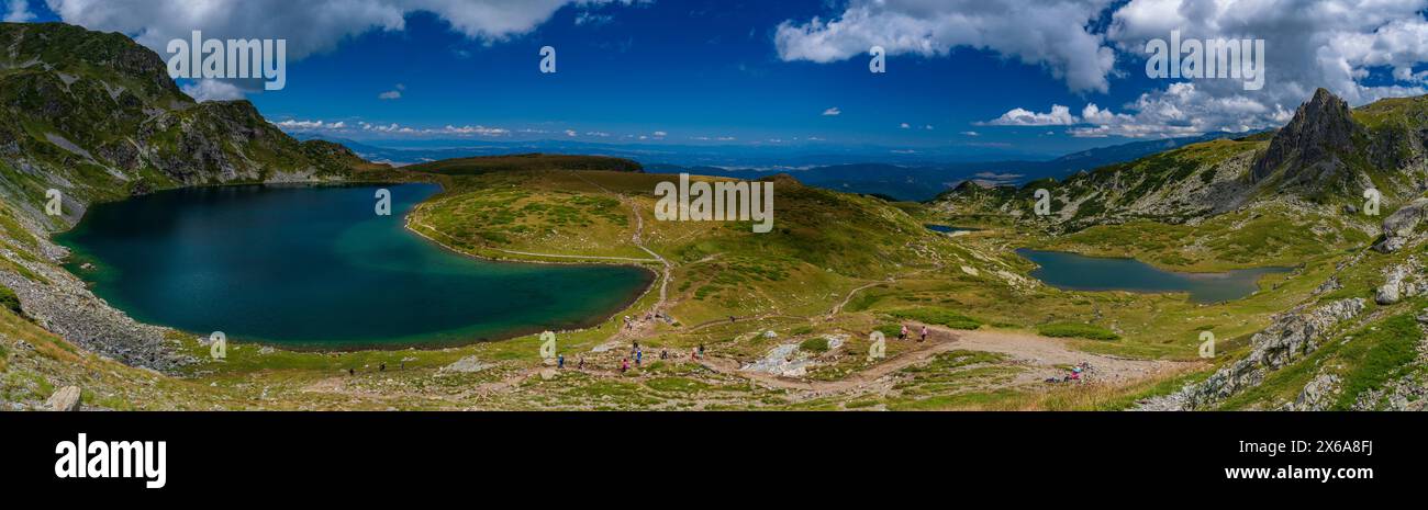 Panorama dei sette laghi di Rila sul monte Rila, Bulgaria Foto Stock