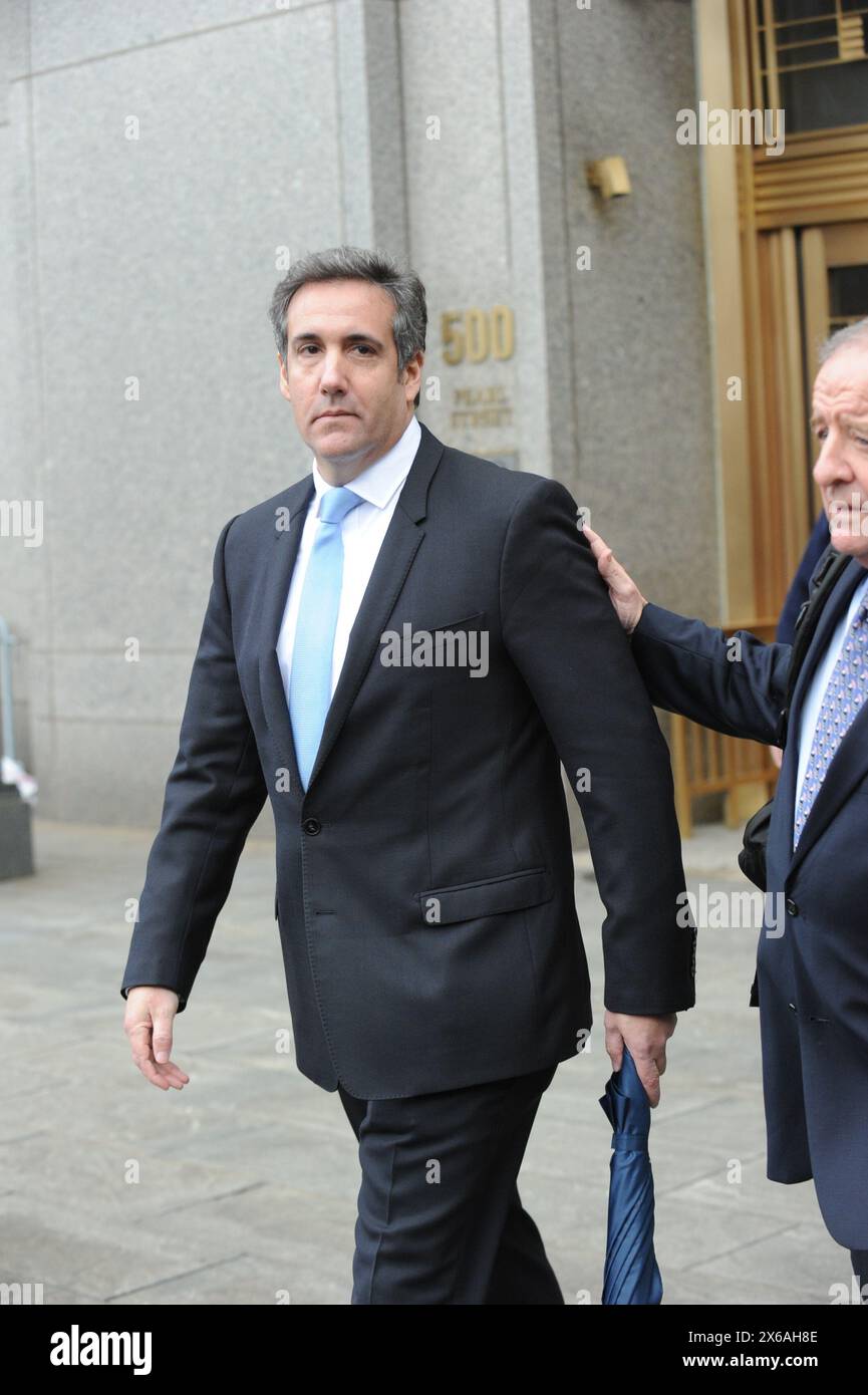 New York, Stati Uniti. 16 aprile 2018. Michael Cohen lascia l'edificio della Corte Federale di New York dopo un giorno di udienze riguardanti i pagamenti di denaro per conto di Donald Trump a Stormy Daniels prima delle elezioni presidenziali del 2016. (Foto di Catherine Nance/SOPA Images/Sipa USA) credito: SIPA USA/Alamy Live News Foto Stock