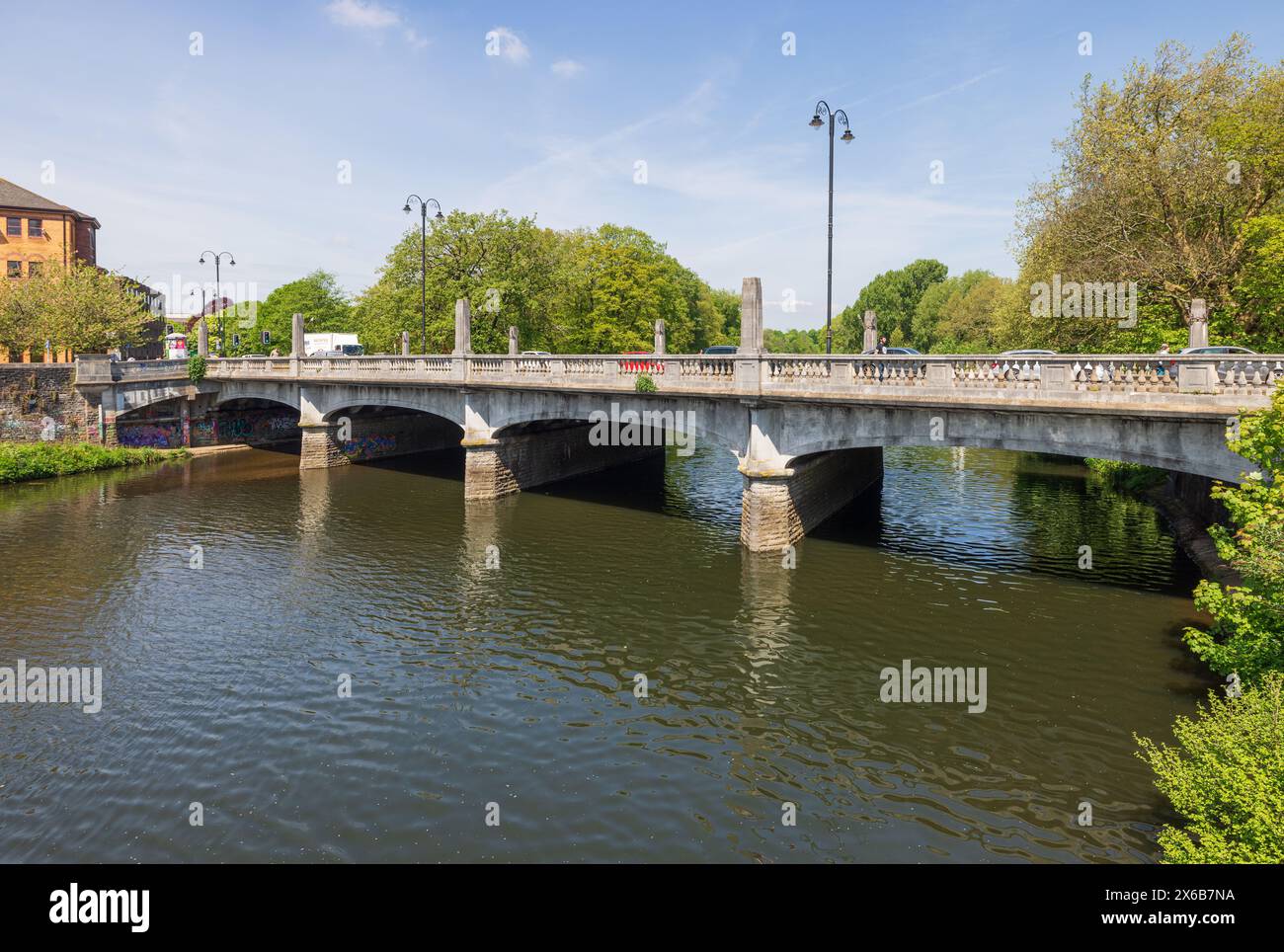 Ponte di Cardiff sul fiume Taff, Cardiff, Galles Foto Stock