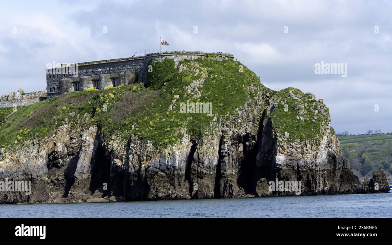 Castello di Tenby sull'isola di St Catherine, Tenby, Pembrokeshire, Galles, Regno Unito Foto Stock