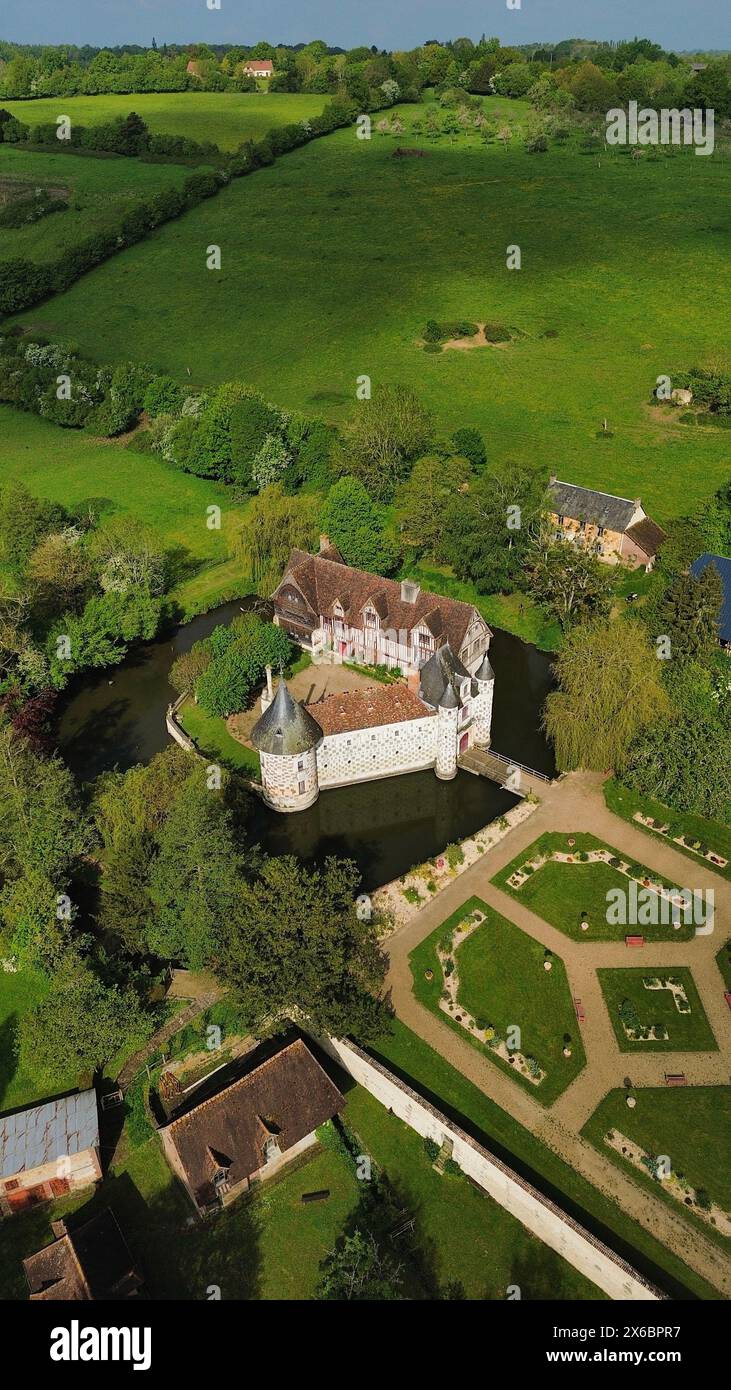Foto drone castello di Saint-Germain-de-Livet Francia Europa Foto Stock