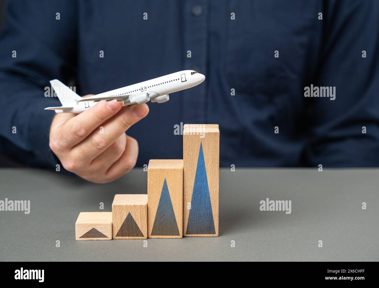 Crescita del traffico aereo e del traffico aereo di passeggeri. Aumento del reddito e dell'efficienza dei voli. Sviluppo dell'industria aeronautica. Disponibilità di intelligenza artificiale Foto Stock