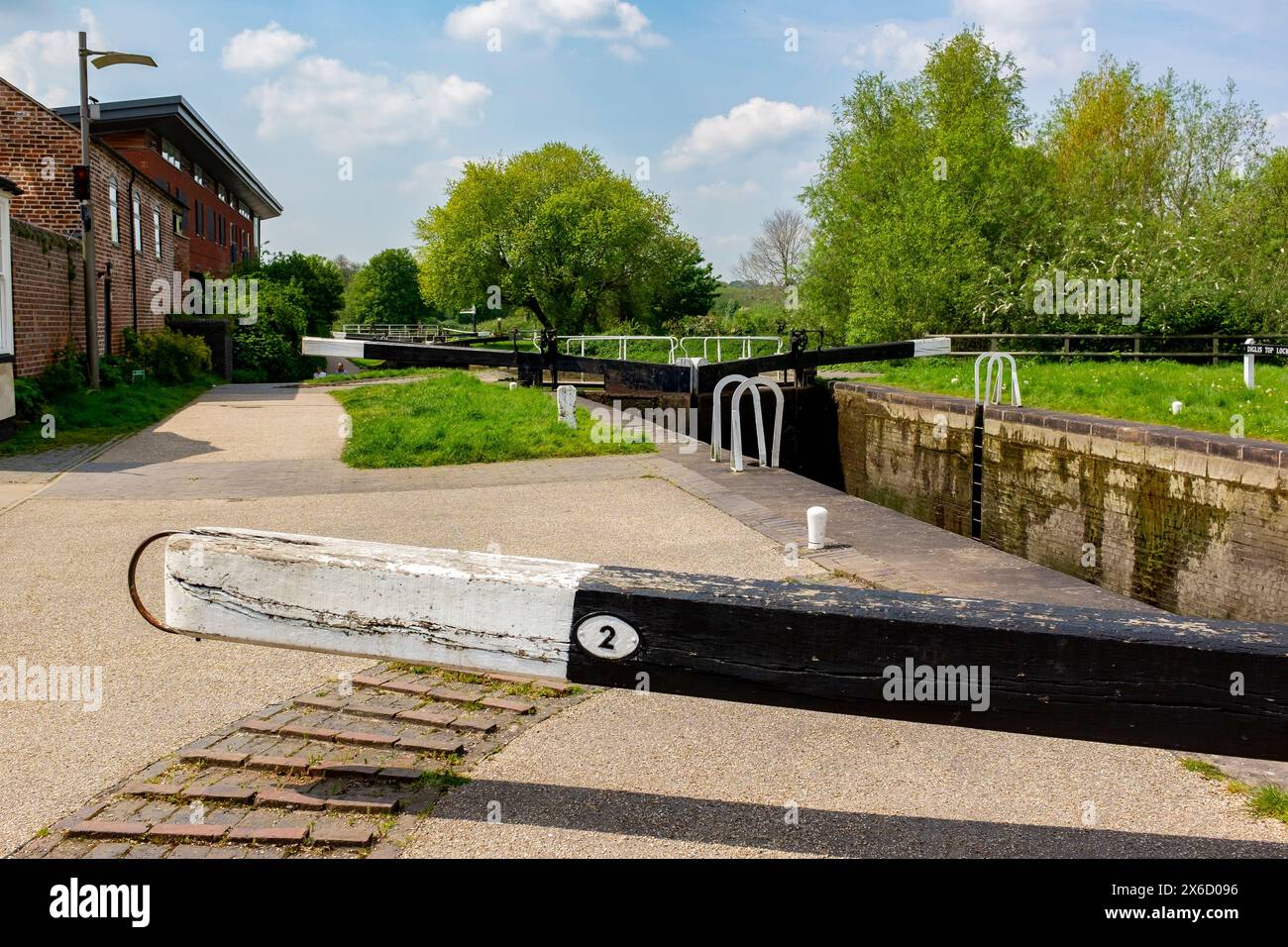 Le chiuse del bacino di Diglis si trovano sul Worcester e sul canale di Birmingham nella città di Worcester Foto Stock