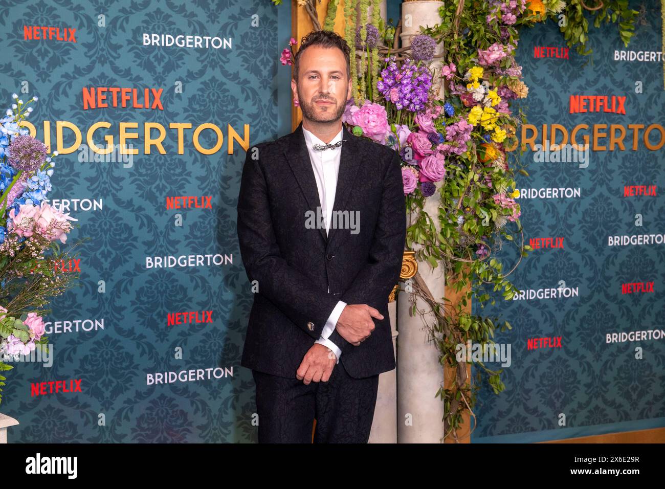 New York, Stati Uniti. 13 maggio 2024. Chris Van Dusen parteciperà alla prima mondiale della terza stagione di Netflix 'Bridgerton' all'Alice Tully Hall, Lincoln Center a New York, New York, USA, il 13 maggio 2024. (Foto di Thenews2/NurPhoto) crediti: NurPhoto SRL/Alamy Live News Foto Stock