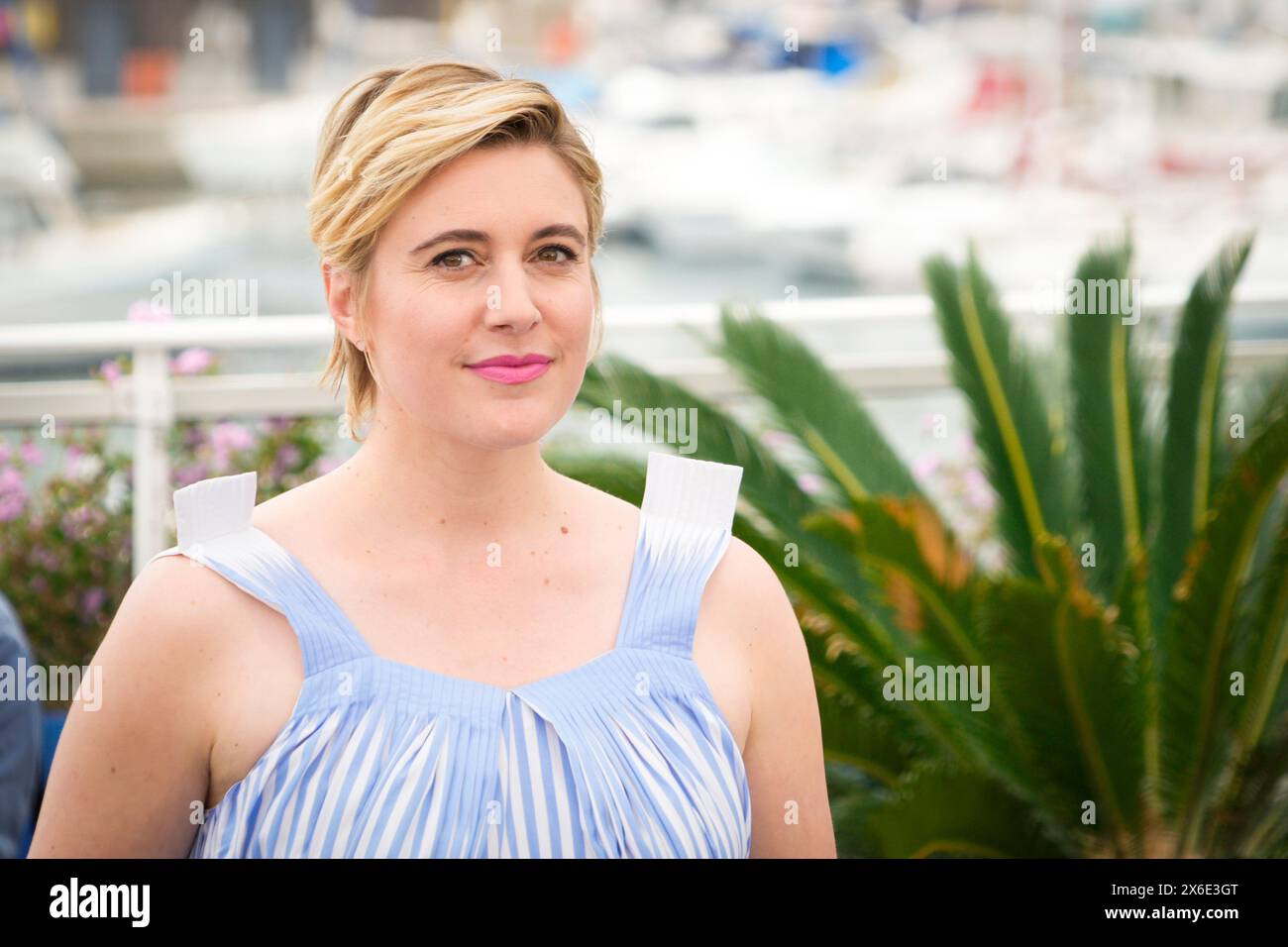 Cannes, Francia. 14 maggio 2024. Il presidente della giuria, Greta Gerwig partecipa alla photocall della giuria al 77° Festival annuale di Cannes al Palais des Festivals il 14 maggio 2024 a Cannes, in Francia. (Foto di Daniele Cifala/NurPhoto) credito: NurPhoto SRL/Alamy Live News Foto Stock