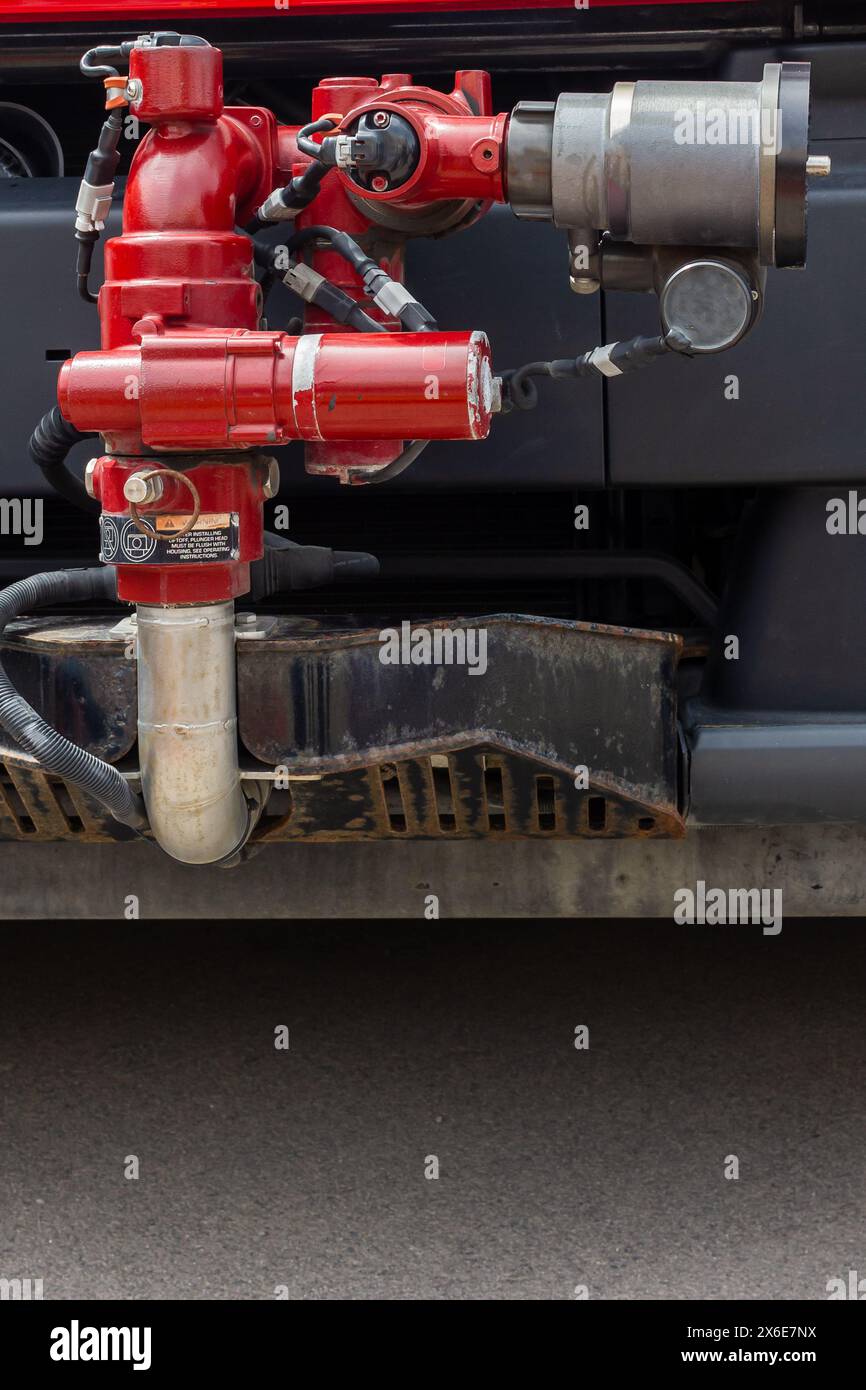 un idrante di fronte a un camion dei pompieri Foto Stock