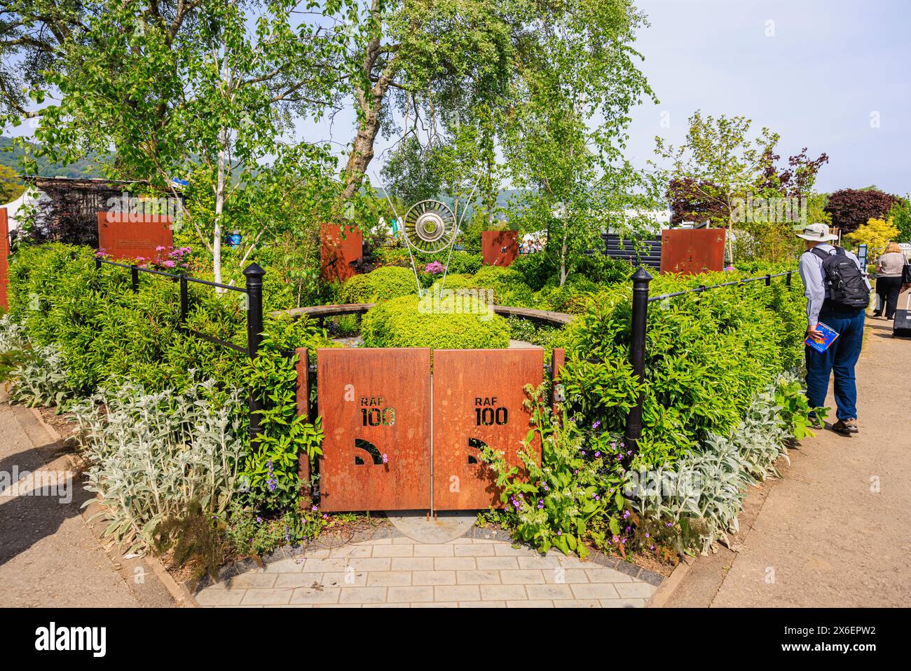 The Memories of Service Garden sostiene il RAF100 Appeal al RHS Malvern Spring Festival al Three Counties Showground di Malvern Foto Stock