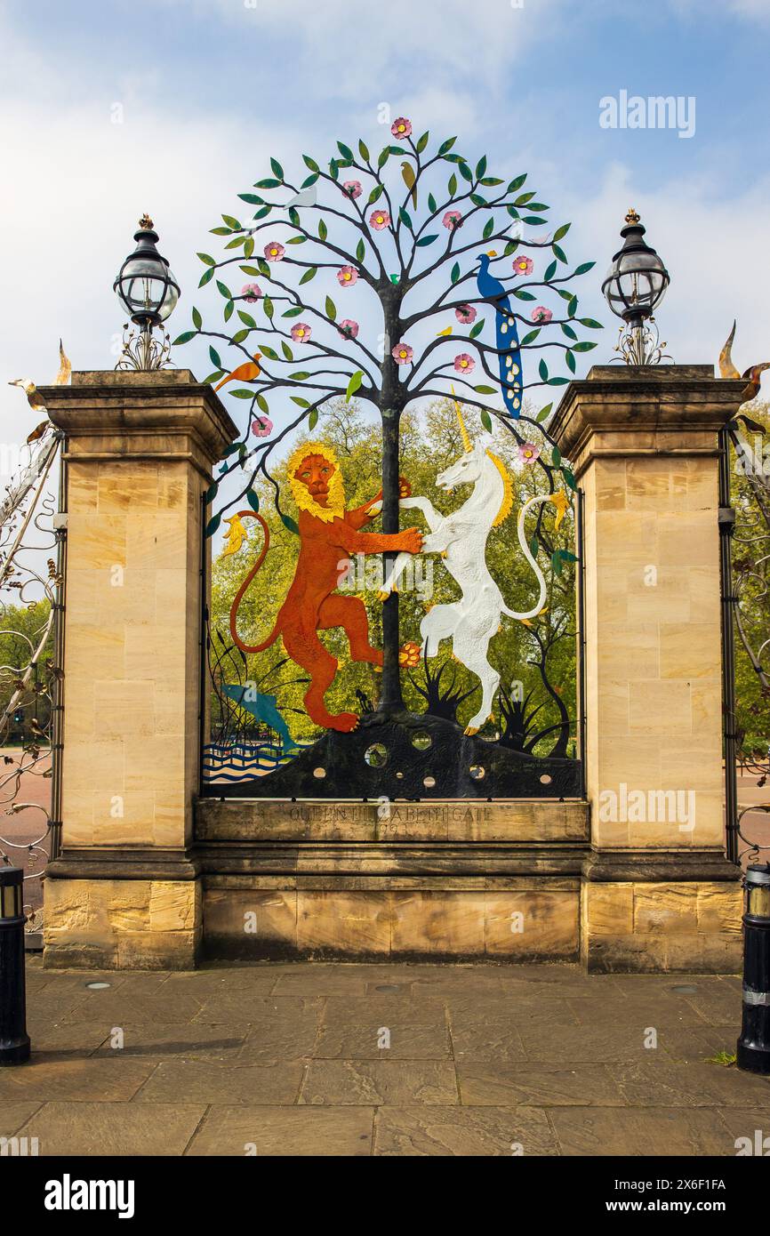 Queen Elizabeth Gate, Hyde Park, Londra, mercoledì 1° maggio, 2024. foto: David Rowland / One-Image.com Foto Stock