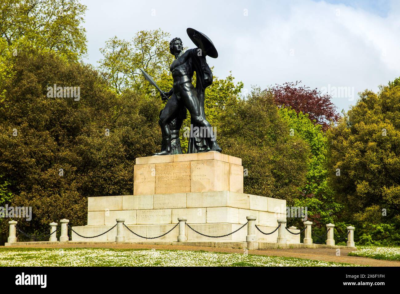 Statua di Achille, Hyde Park, Londra, mercoledì 1° maggio, 2024. foto: David Rowland / One-Image.com Foto Stock