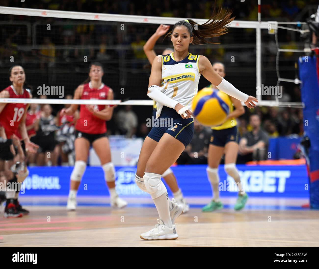 Nyeme del Brasile durante la partita di pallavolo della Federazione Internazionale di pallavolo (FIVB) della Lega delle Nazioni di pallavolo femminile Pool 2 tra Brasile e Canada Foto Stock