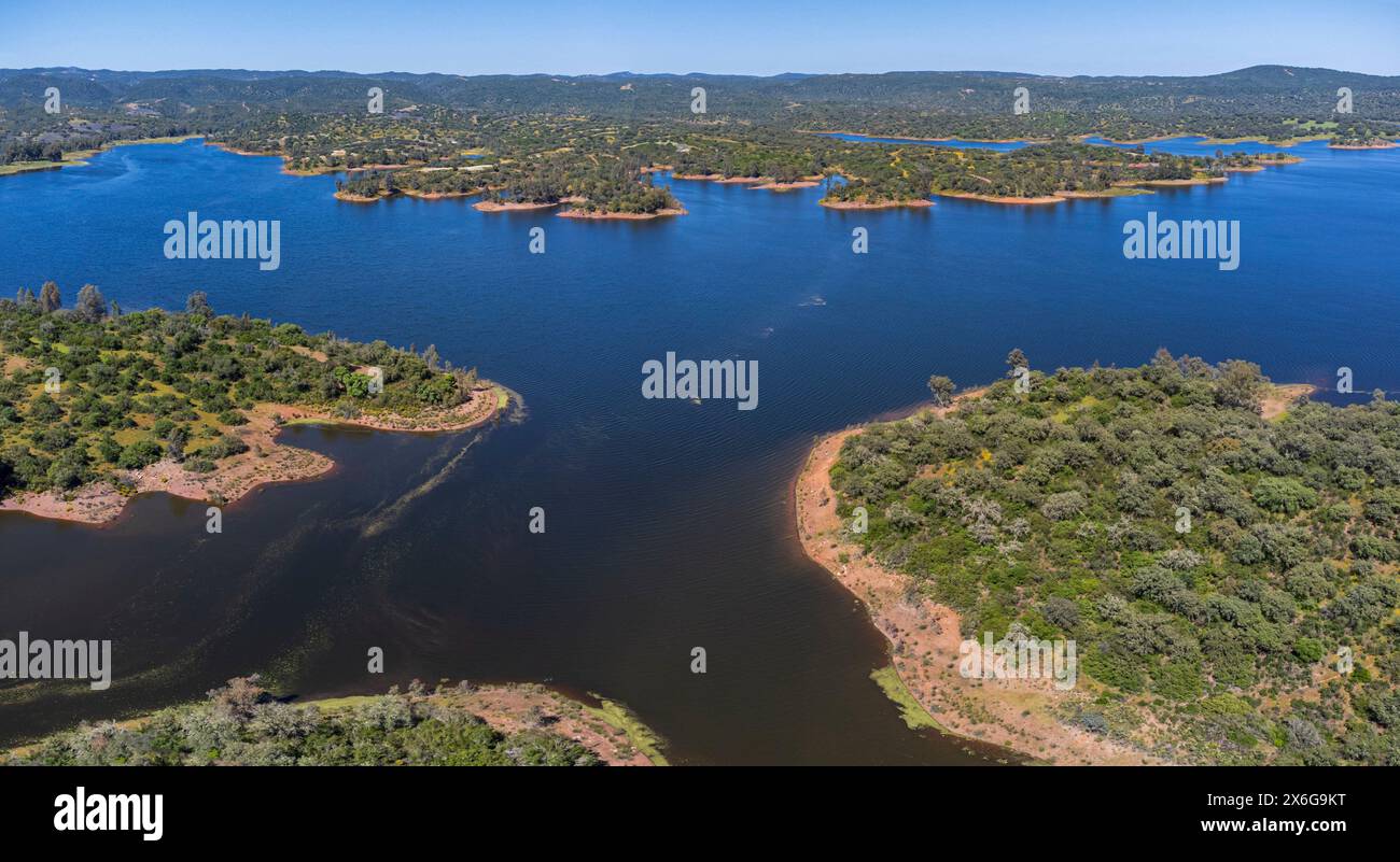 Bacino idrico di Retortillo, Parco naturale della Sierra de Hornachuelos, provincia di Córdoba, Andalusia, Spagna Foto Stock