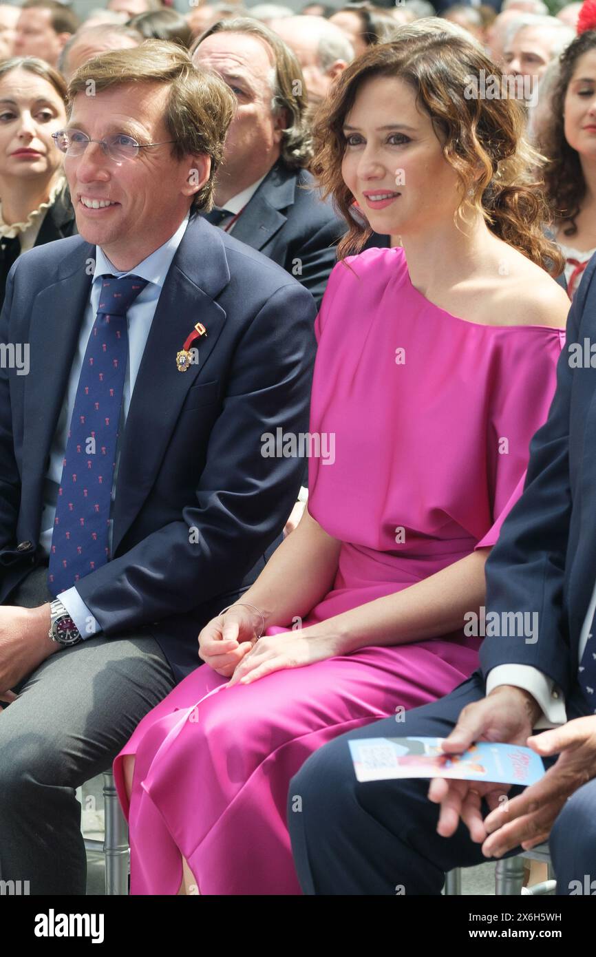 sabel Diaz Ayuso e José Luis Martínez-Almeida partecipano ai riconoscimenti onorari del Consiglio comunale di Madrid San Isidro al Palazzo di cristallo in Foto Stock