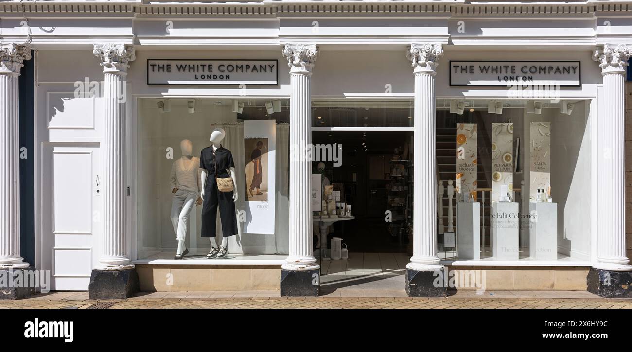 The White Company Shop, un edificio neoclassico a Stamford, Inghilterra. Foto Stock