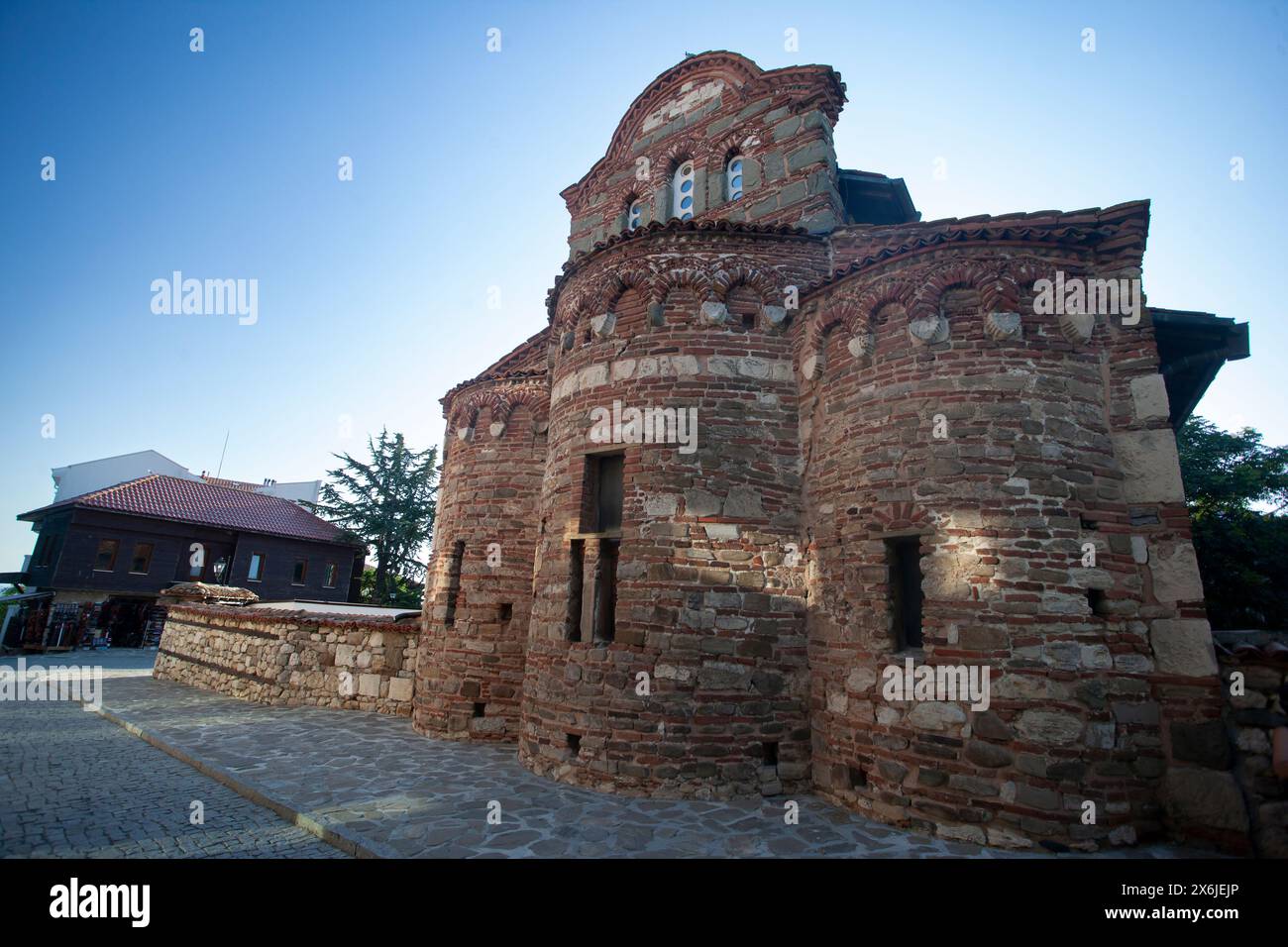 Strade a Nessebar, un'antica città della Bulgaria, vicino al Mar Nero. Foto Stock