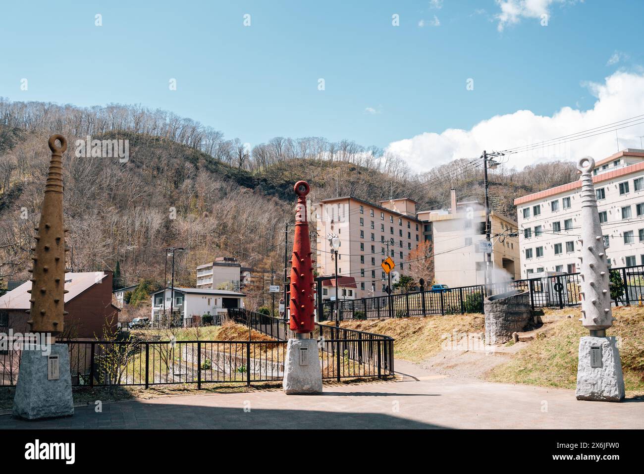 Noboribetsu, Hokkaido, Giappone - 24 aprile 2023: Villaggio di Noboribetsu Onsen Sengen Park Foto Stock