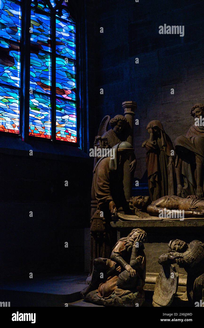 All'interno della cattedrale di San Nicola a Friburgo, Svizzera Foto Stock