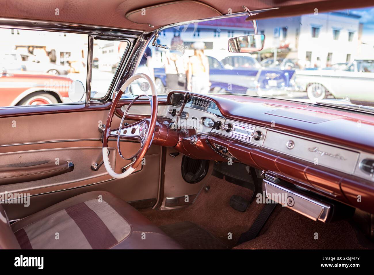 Gli interni delle auto fotografati durante l'incontro di auto d'epoca in Norvegia Foto Stock