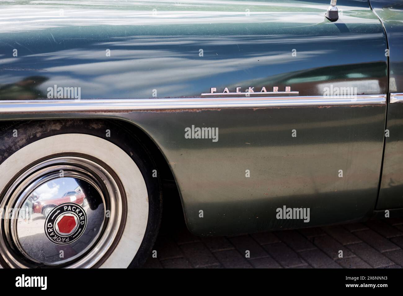 Minsk, Bielorussia, 16 maggio 2024 - elegante auto d'epoca della casa automobilistica americana Packard all'American Beauty Car Show Foto Stock