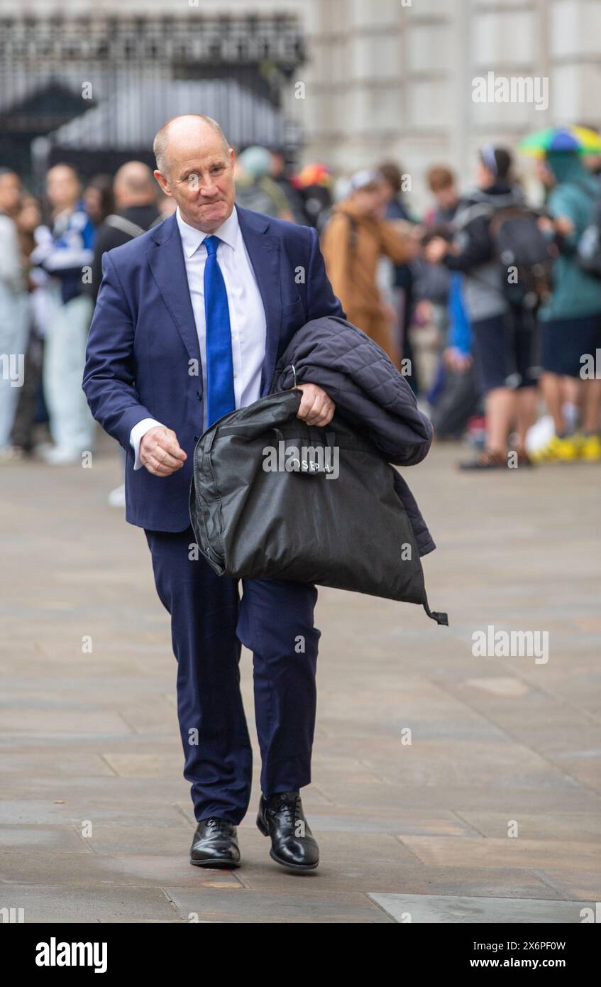 Londra, 16 maggio 2024, Kevin Hollinrake MP Seen Walking in Whitehall crediti: Richard Lincoln/Alamy Live News Foto Stock