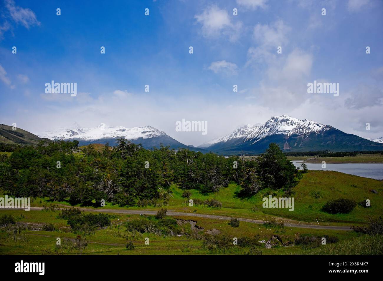 Los Glaciares National Parkè un'area protetta federale nella provincia di Santa Cruz, Argentina. È stato dichiarato patrimonio dell'umanità dall'UNESCO. Foto Stock