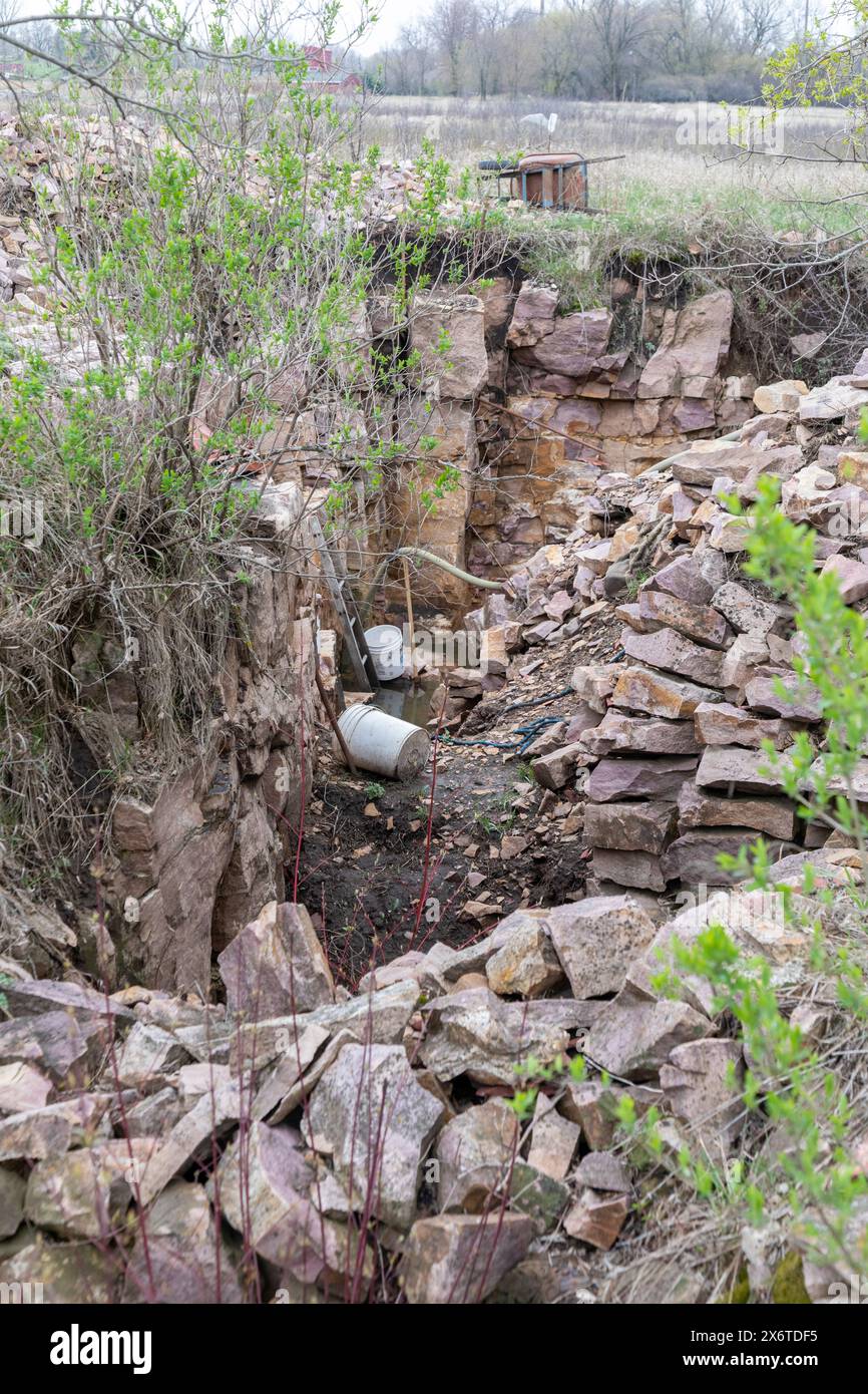 Pipestone, Minnesota - una cava attiva al Pipestone National Monument. I nativi americani hanno scavato il pipestone (Catlinite) qui per centinaia di anni Foto Stock