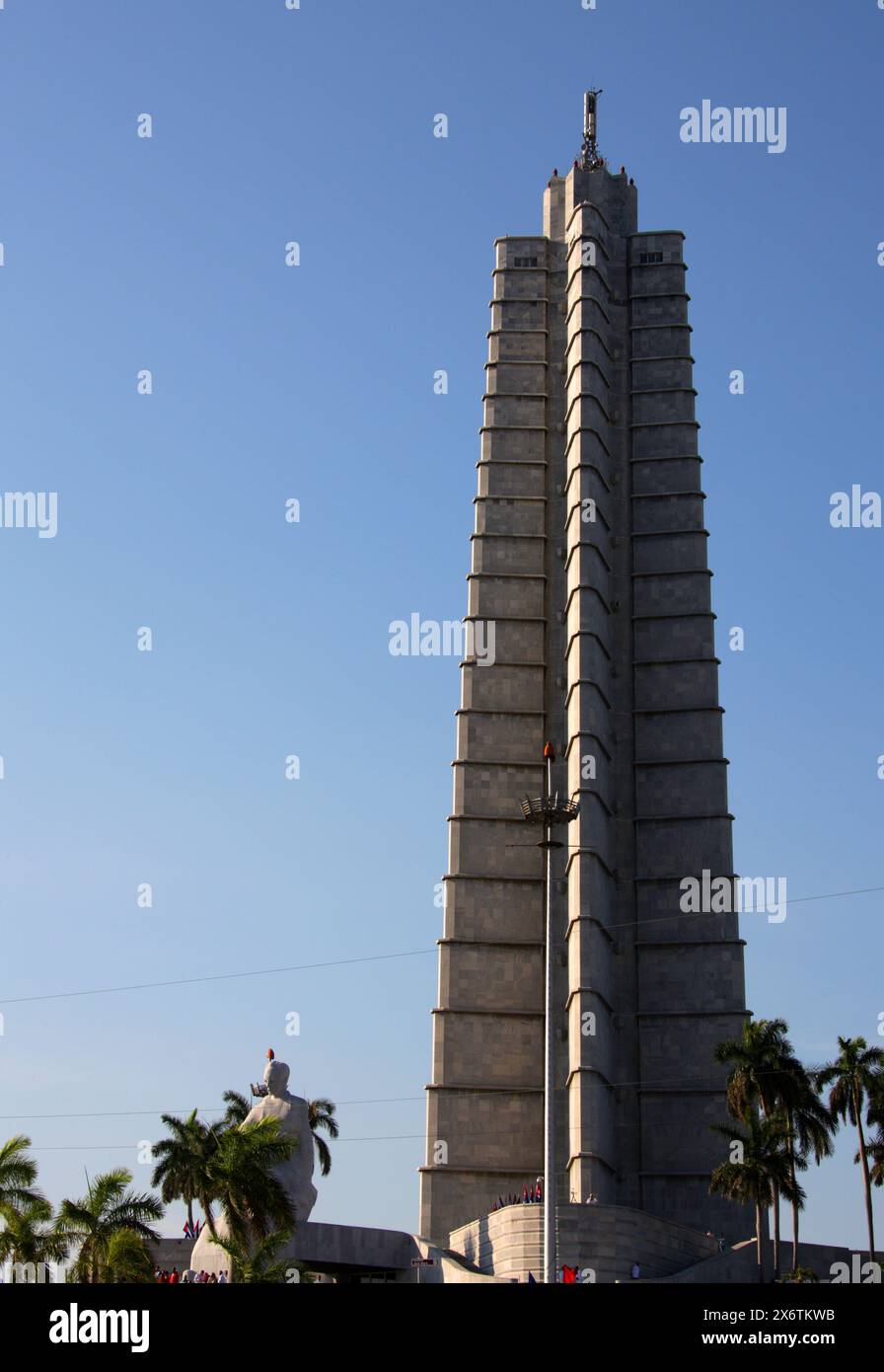 Memoriale e statua di José Martí, Piazza della Rivoluzione, l'Avana, Cuba, Caraibi. Festa del lavoro o Festa di maggio, 1 maggio 2016. Foto Stock