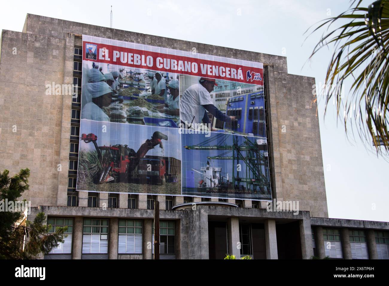El Pueblo Cubana Vencera (il popolo cubano vincerà). Poster pubblicitario, l'Avana, Cuba, Caraibi. Foto Stock