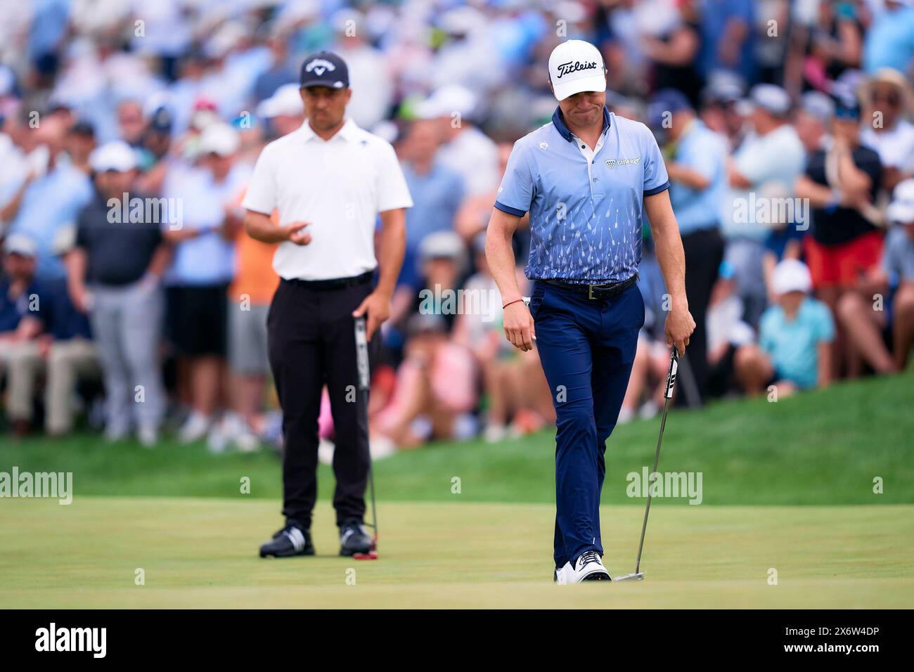 Justin Thomas degli Stati Uniti, Xander Schauffele degli Stati Uniti in azione durante il primo round del campionato PGA 2024 al Valhalla Golf Club Foto Stock