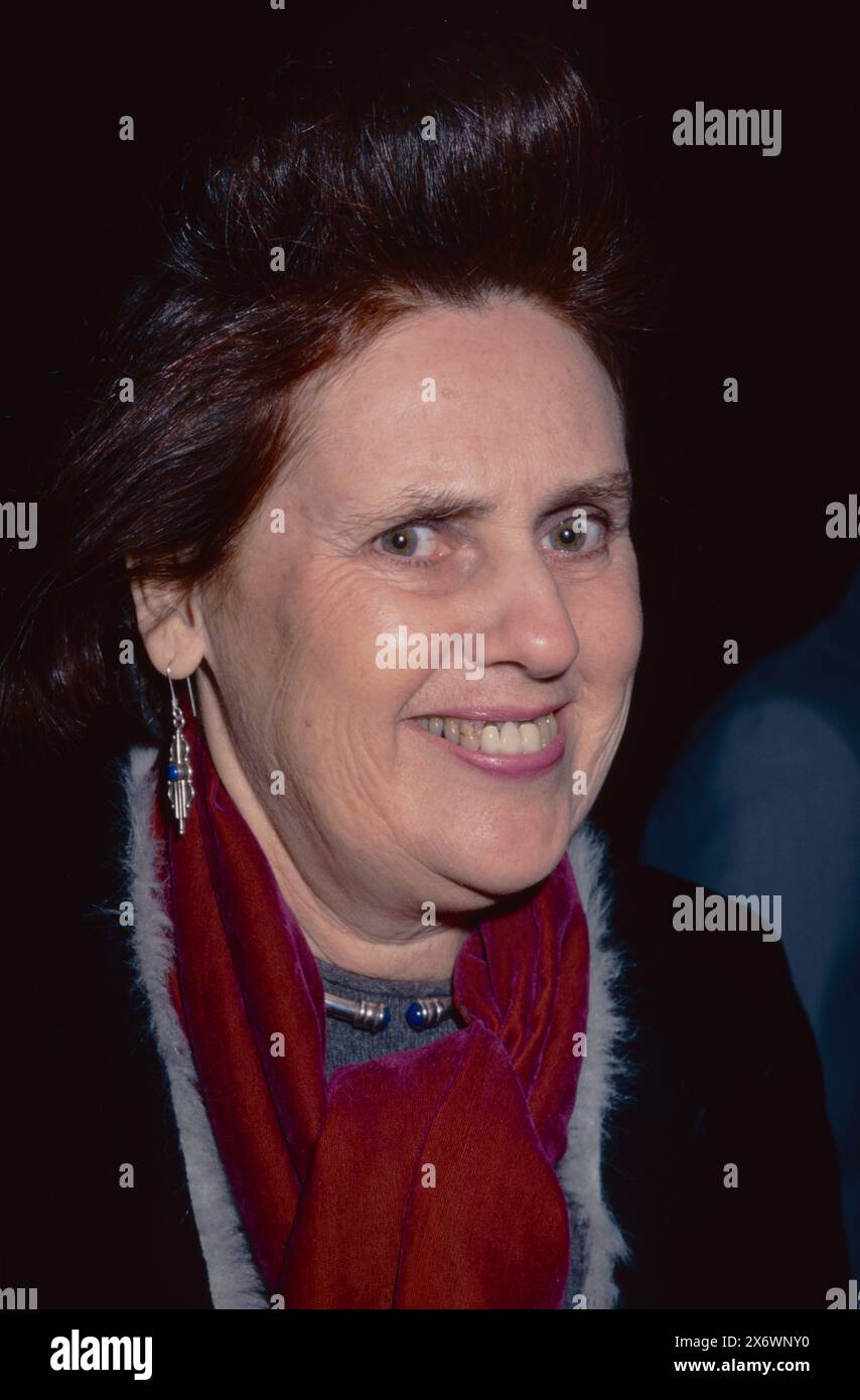 Suzy Menkes partecipa alla Marc Jacobs Fall Collection a New York il 15 febbraio 1999. Foto di Henry McGee/MediaPunch Foto Stock