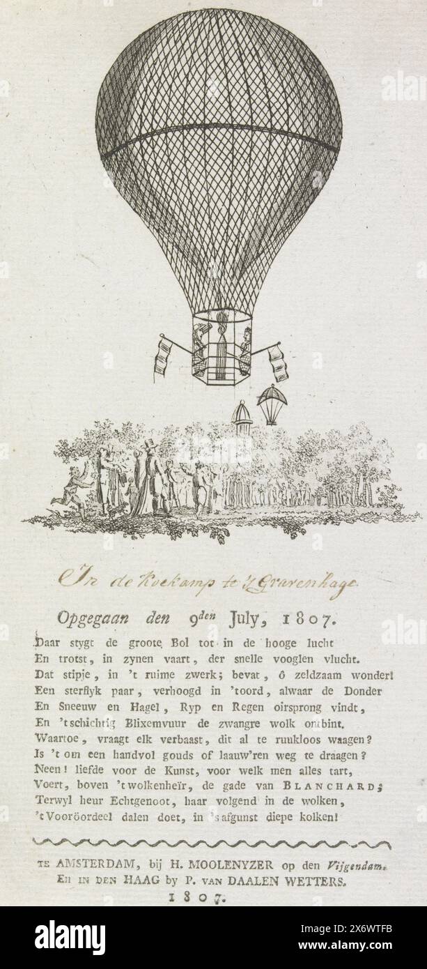 Il volo in mongolfiera di Blanchard, 1807, salì il 9 luglio 1807 (titolo sull'oggetto), decollo della mongolfiera con Jean Pierre Blanchard e sua moglie Marie Madeleine Sophie Armant dal Koekamp a l'Aia, 9 luglio 1807. Sotto l'immagine un verso di dodici righe ., stampa, stampatore: Anonimo, editore: Hendrik Moolenyzer, (menzionato sull'oggetto), editore: P. van Daalen Wetters, (menzionato sull'oggetto), tipografo: Paesi Bassi, editore: Amsterdam, editore: l'Aia, 1807, carta, incisione, incisione, stampa di carta intestata, altezza, 208 mm x larghezza, 108 mm Foto Stock