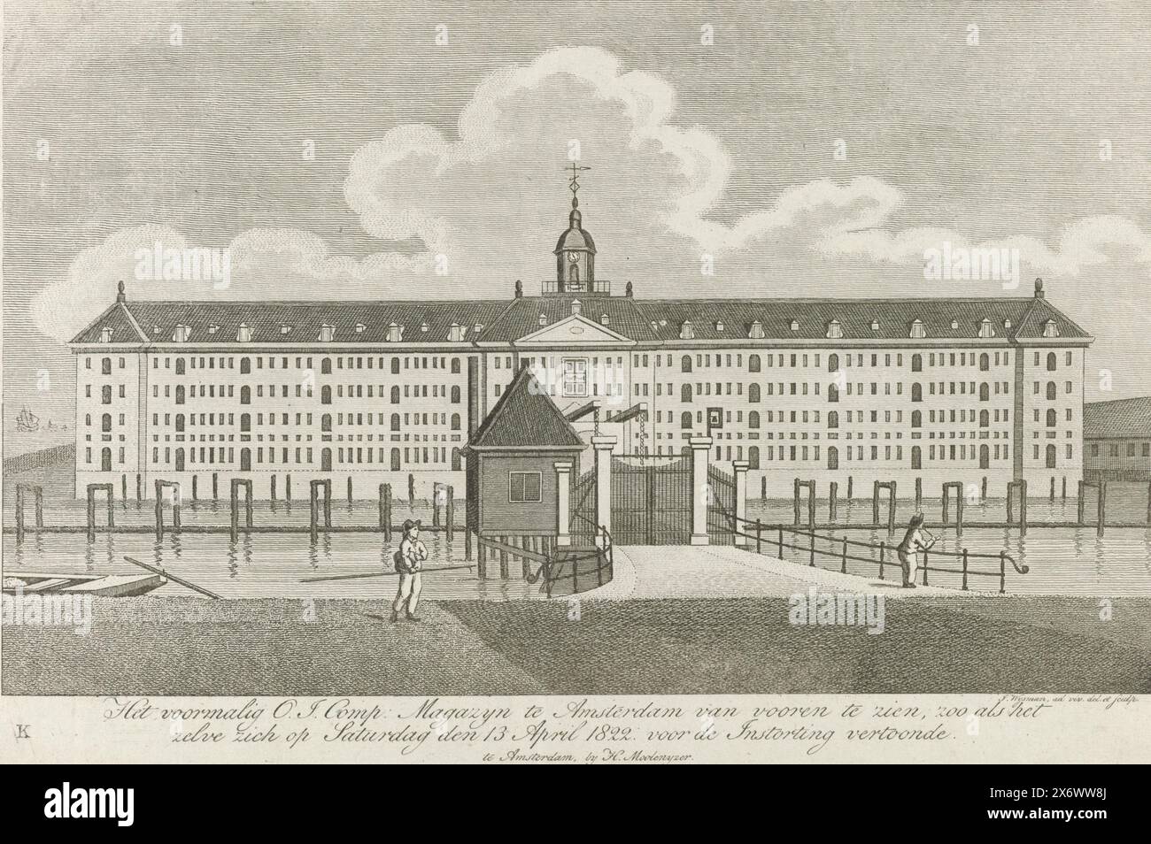 East Indian Maritime Magazine prima del collasso, 1822, l'ex O.I. Compl. Magazyn ad Amsterdam visto dal fronte, come apparve prima del crollo di sabato 13 aprile 1822 (titolo sull'oggetto), Vista dell'Oost-Indisch Zeemagazijn ad Amsterdam, in buone condizioni prima del crollo del 13 aprile 1822. In basso a sinistra contrassegnato con "K". Vedi anche il pendente., stampa, stampatore: Jacobus Wijsman, (menzionato sull'oggetto), su disegno personale di: Jacobus Wijsman, (menzionato sull'oggetto), editore: Hendrik Moolenyzer, (menzionato sull'oggetto), Amsterdam, 1822, carta, incisione, incisione, altezza, 210 mm x larghezza Foto Stock
