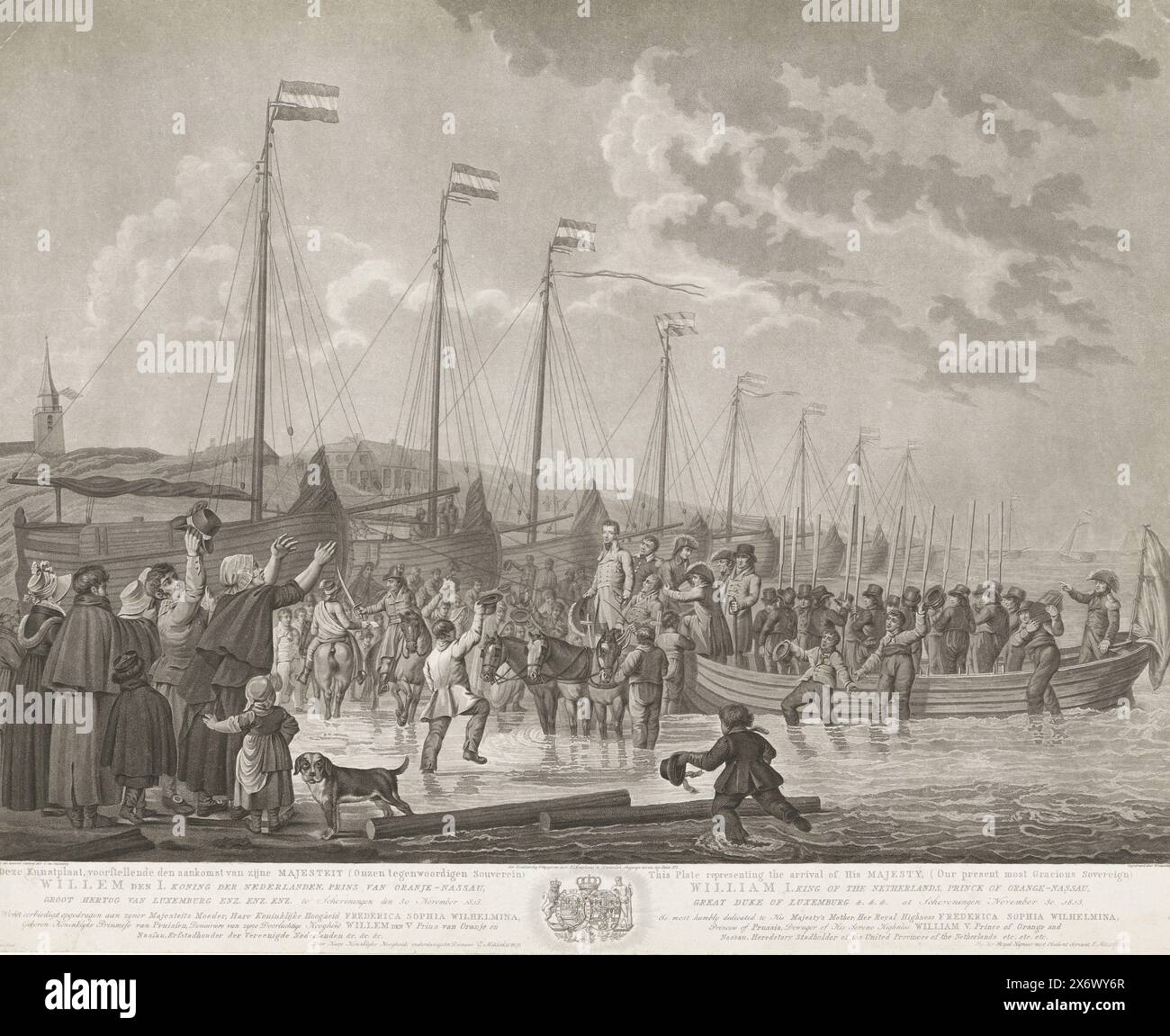 Questa targa d'arte, che rappresenta l'arrivo di sua Maestà (nostro attuale sovrano) Willem den I. Re dei Paesi Bassi (...) a Scheveningen il 30 novembre 1813, questa targa che rappresenta l'arrivo di sua Maestà, (nostro presente, nostro più gentile sovrano) ( ...) (titolo sull'oggetto), arrivo del principe Willem Frederik sulla spiaggia di Scheveningen, 30 novembre 1813, per assumere il governo del paese come monarca sovrano. Il principe in piedi nel carro agricolo. Una folla entusiasta saluta il principe sulla spiaggia. In basso i titoli in olandese e inglese, separati dagli stemmi di Foto Stock