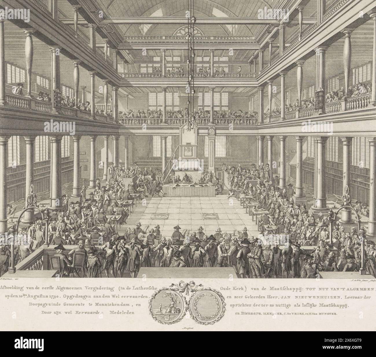 Prima assemblea generale della società a beneficio di 't General, 1790, immagine della prima assemblea generale (nella Luthersche Oude Kerk) della società: A beneficio di 't General; il 10 agosto 1790 (titolo oggetto), la prima assemblea generale del Maatschappij voor Nut van 't Algemeen. Si è tenuto il 10 agosto all'Oude Lutherse Kerk di Amsterdam. Interno della Chiesa in cui i membri sono riuniti per l'incontro. Al centro della didascalia a quattro righe, sono raffigurati entrambi i lati di una medaglia. La didascalia include anche la dedica a Jan per conto di tre membri della società Foto Stock