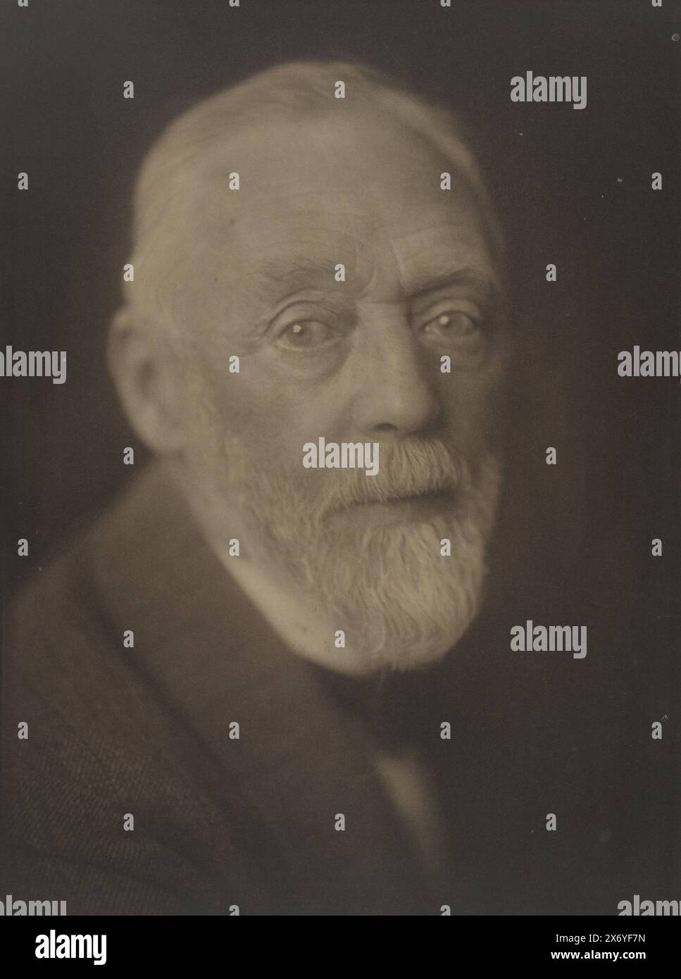 Ritratto di Carel Adolph Lion Cachet, fotografia, Jacob Merkelbach, (attribuito a), Amsterdam, 1910 - 1930, fotografie, stampa in carbonio, altezza, 383 mm x larghezza, 294 mm Foto Stock