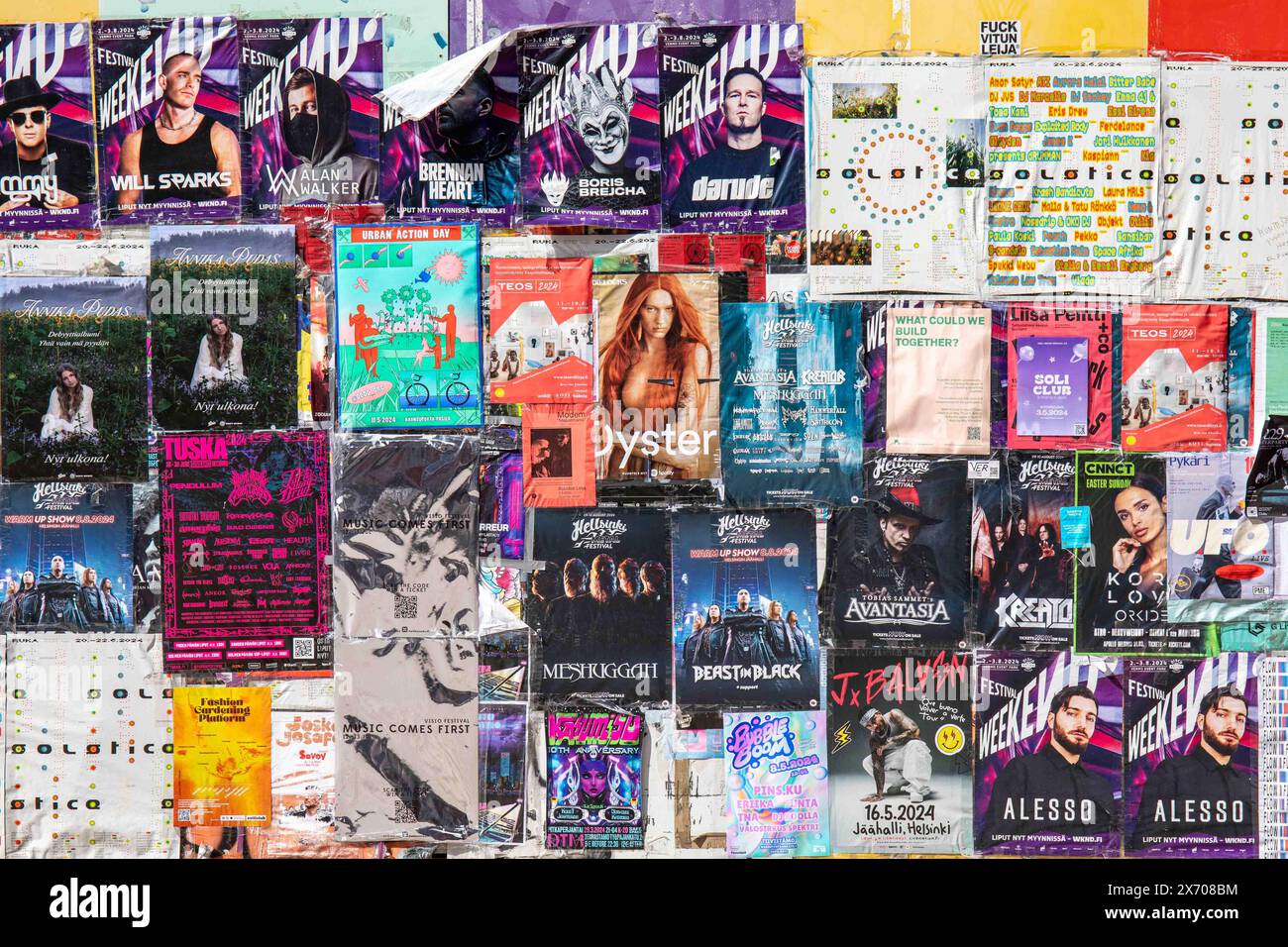 Poster dei concerti nel quartiere Sörnäinen di Helsinki, Finlandia Foto Stock