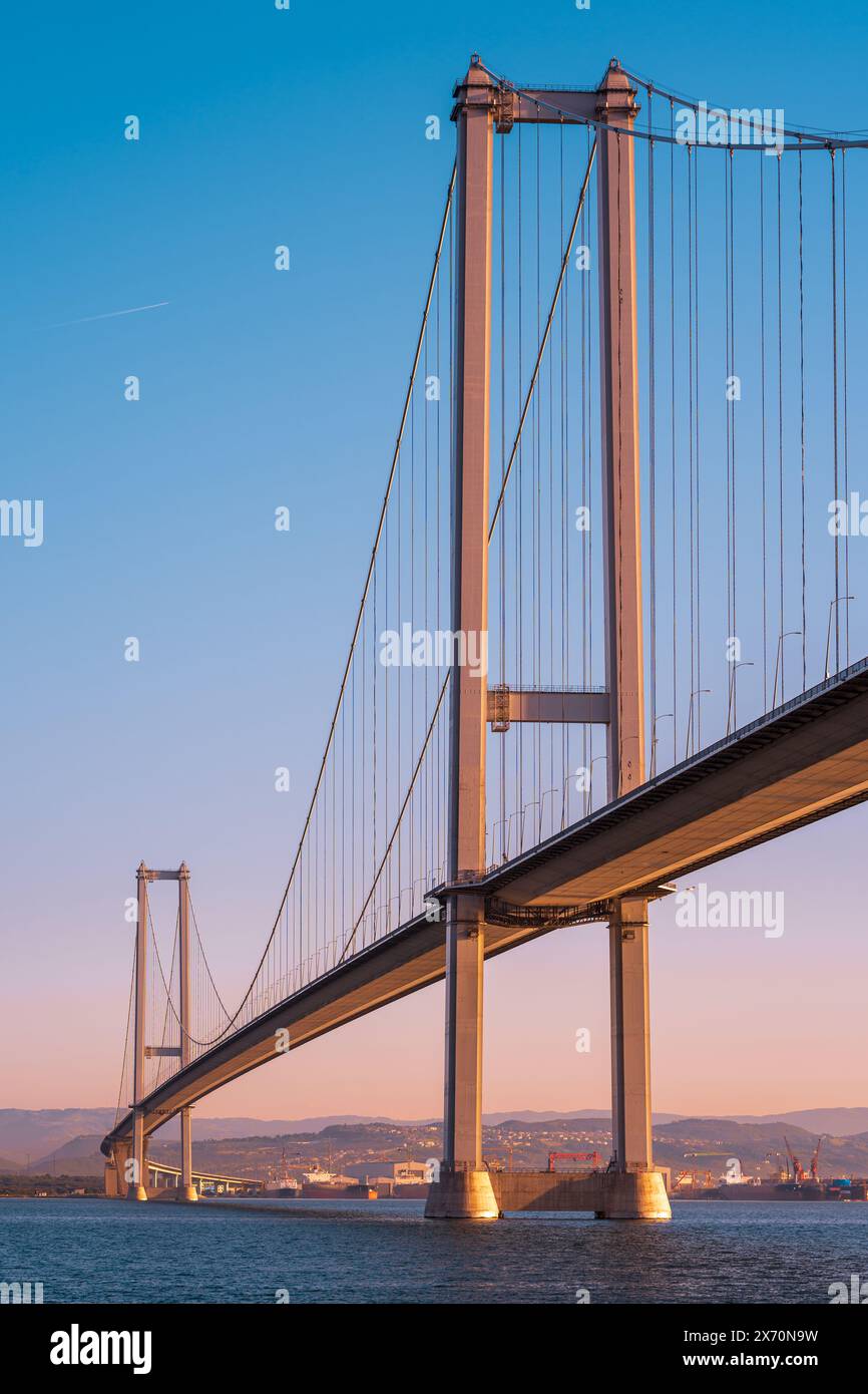 Ponte Osmangazi (Izmit Bay Bridge) situato a Izmit, Kocaeli, Turchia Foto Stock