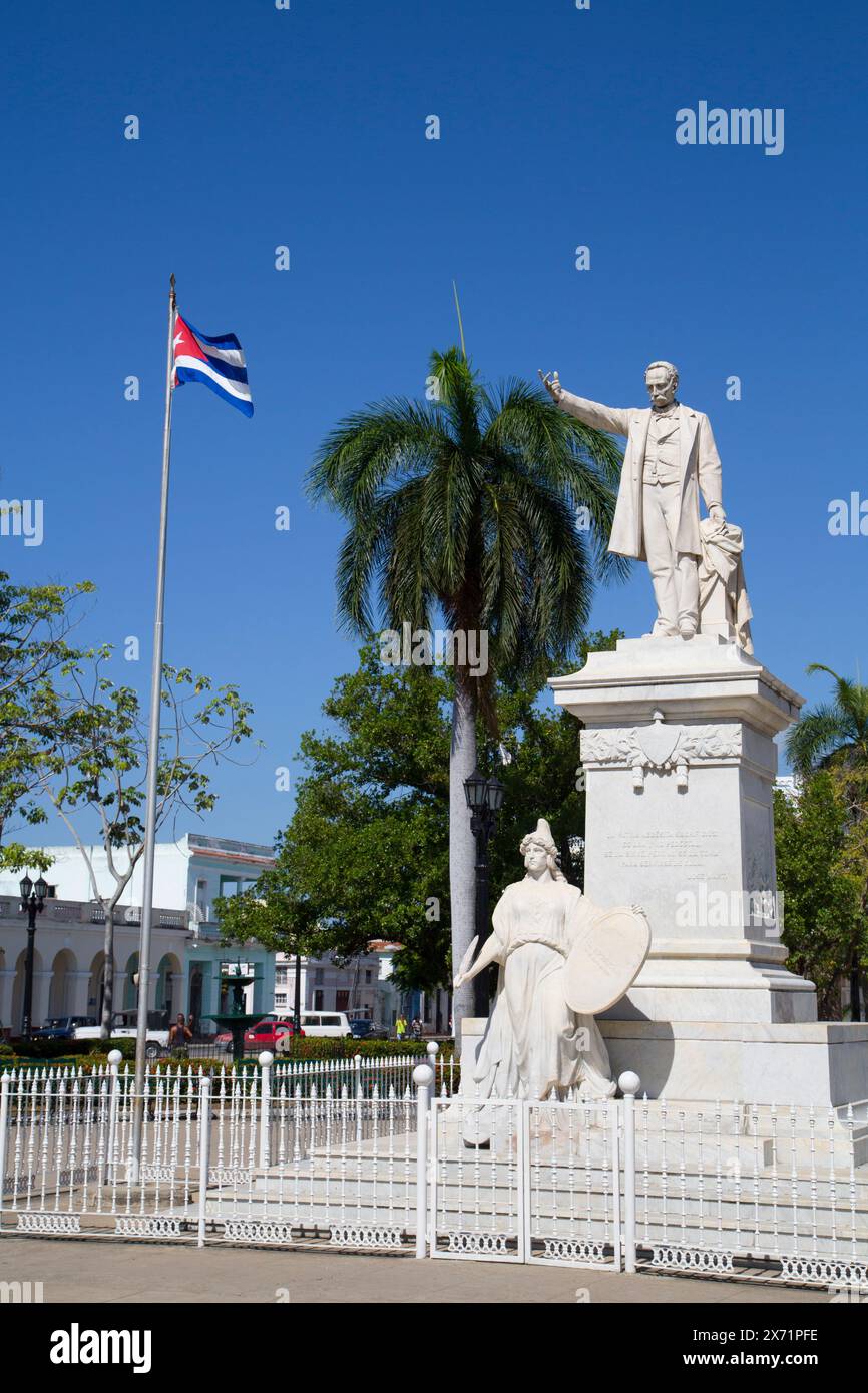 Statua di Jose Marti in Jose Marti Park, Cienfuegos city, Sito Patrimonio Mondiale dell'UNESCO, Cienfuegos, Cuba Foto Stock