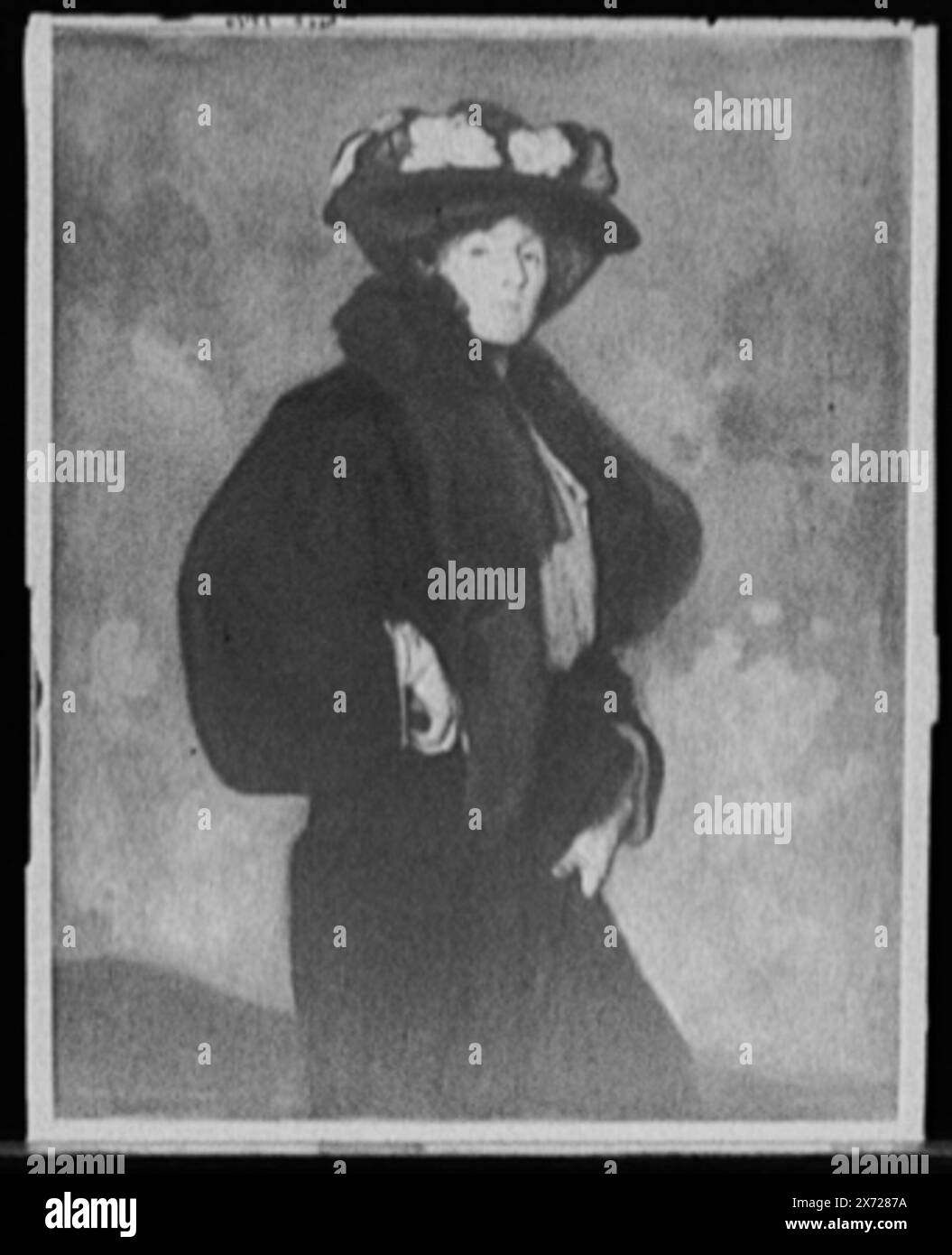 Mrs. Martha Greiffenhagen, full-length portrait, Title Designed by cataloger; didascalia sulla giacca: Mrs. Martha Greiffenhagen., Photograph of a painting signed 'Maurice Greiffenhagen, 1905.', 'MCC 1240' on negative., Detroit Publishing Co. N. 048258., Gift; State Historical Society of Colorado; 1949, Women. Foto Stock