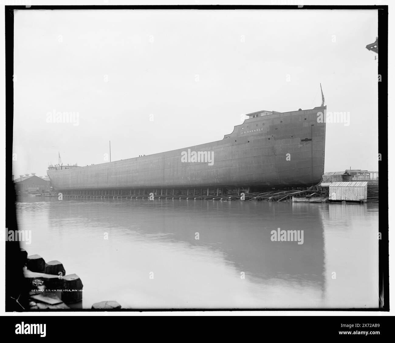 S.S. J.H. Sheadle, Grand Island Steamship Co., vista arco, negativo incrinato, in basso a destra., Detroit Publishing Co. N. 022307., Gift; State Historical Society of Colorado; 1949, J.H. Sheadle (Freighter) , Cargo Ships. , Stati Uniti, Michigan. Foto Stock