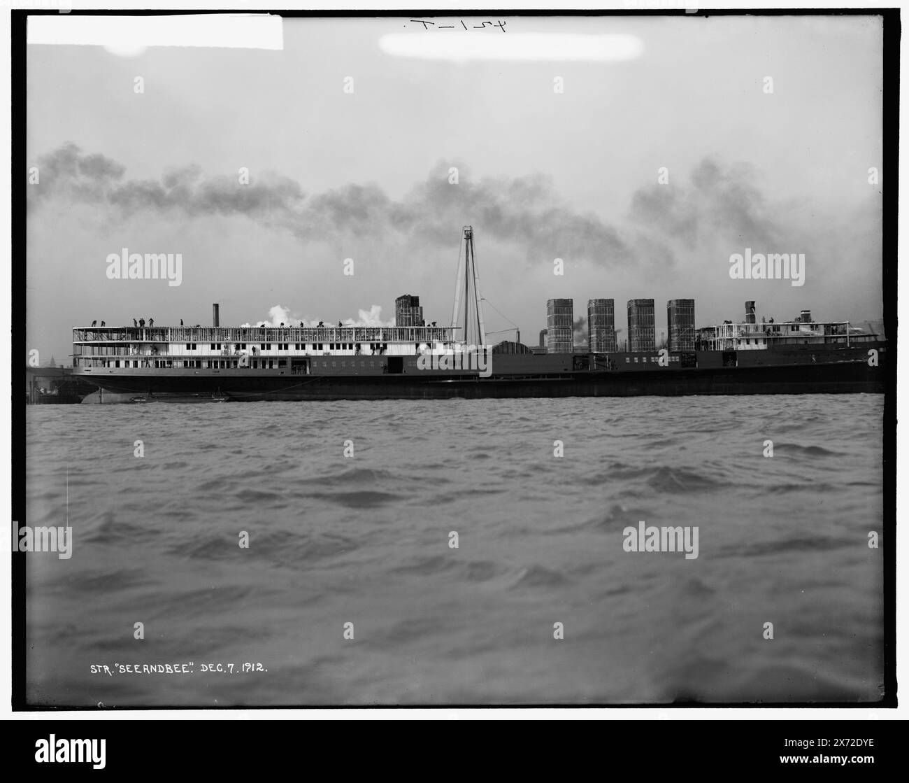 Str. Seeandbee, '421-T' in negativo., 'Det. Ship. Co.' su negative., Detroit Publishing Co. No X 1253., Gift; State Historical Society of Colorado; 1949, Seeandbee (ruota laterale) , ruote laterali. , Industria nautica e navale. , Fronti d'acqua. , Stati Uniti, Michigan, Detroit. Foto Stock