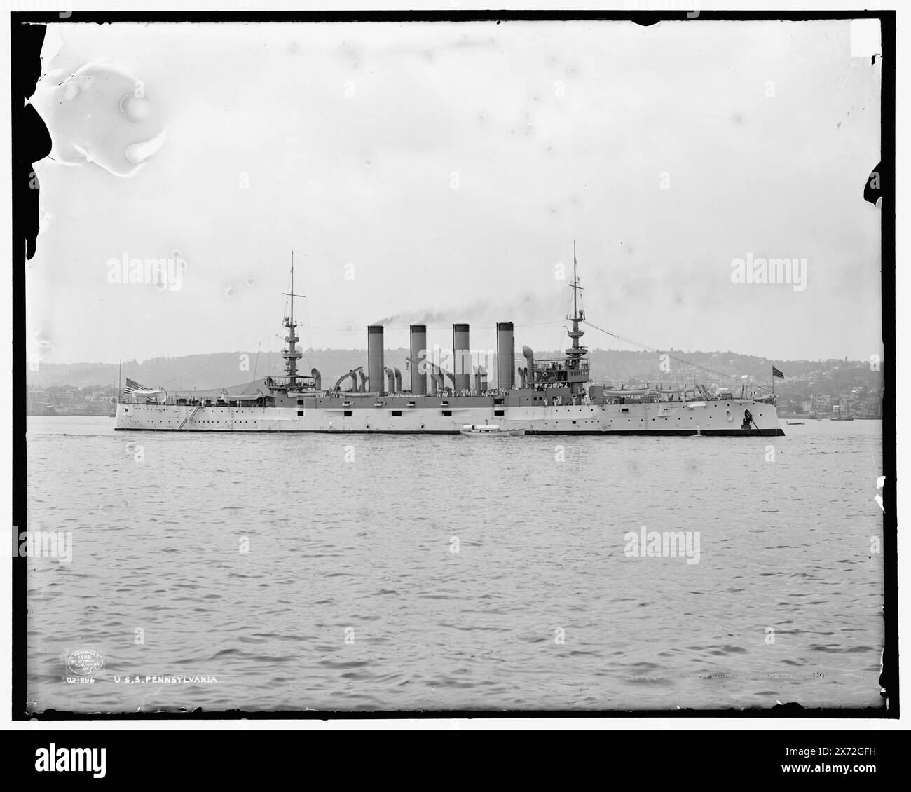 U.S.S. Pennsylvania, '2619' in negativo., Detroit Publishing Co. N. 021896., Gift; State Historical Society of Colorado; 1949, Pennsylvania (ACR-4) (nave) , Cruisers (navi da guerra), American. Foto Stock