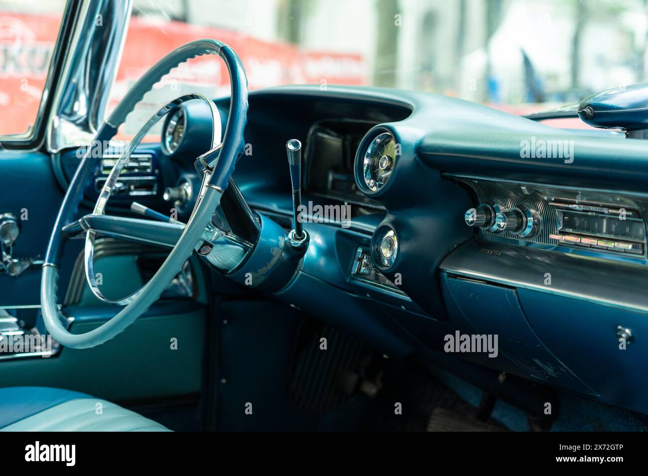 BERLINO - 4 MAGGIO 2024: Gli interni della Cadillac Sedan de Ville, 1959. Classic Days Berlin 2024. Foto Stock