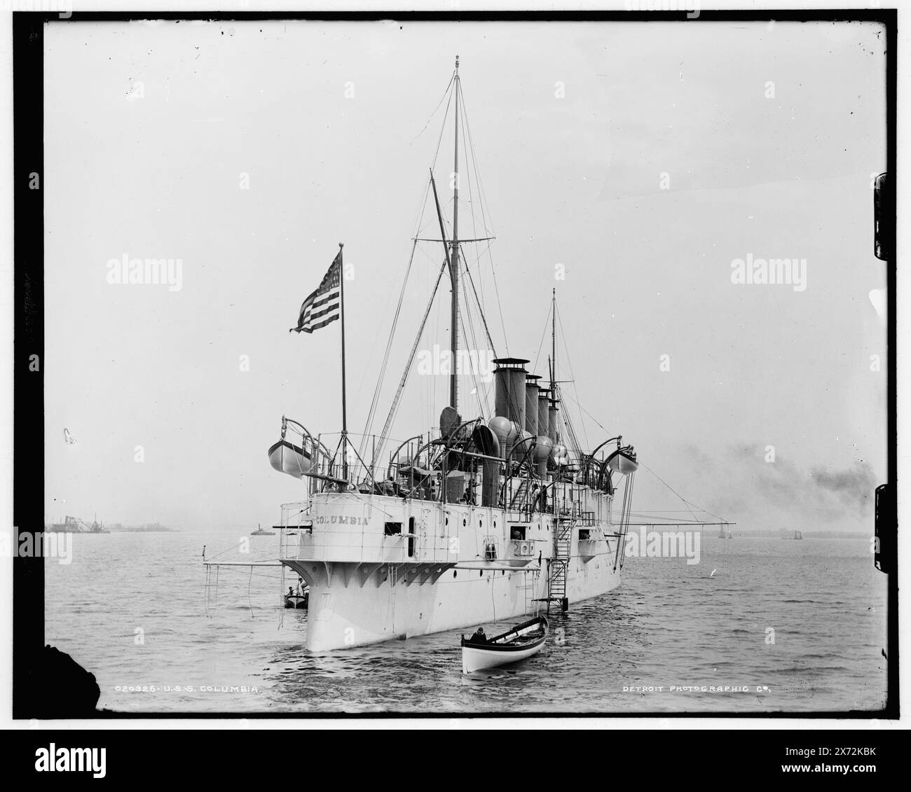 U.S.S. Columbia, Attribution to Hart based on negative D4-20321; date based on Detroit Catalogue J (1901)., Detroit Publishing Co. N. 020325., Gift; State Historical Society of Colorado; 1949, Columbia (Cruiser) , Cruisers (Warships), American. Foto Stock