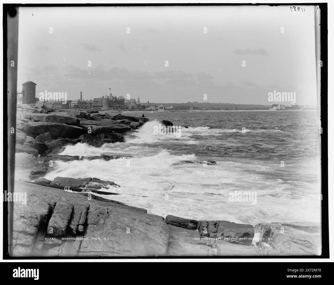 Narragansett Pier, R.I., Detroit Publishing Co. N. 011387., Gift; State Historical Society of Colorado; 1949, Waterfront. , Stati Uniti, Rhode Island, Narragansett Pier. Foto Stock