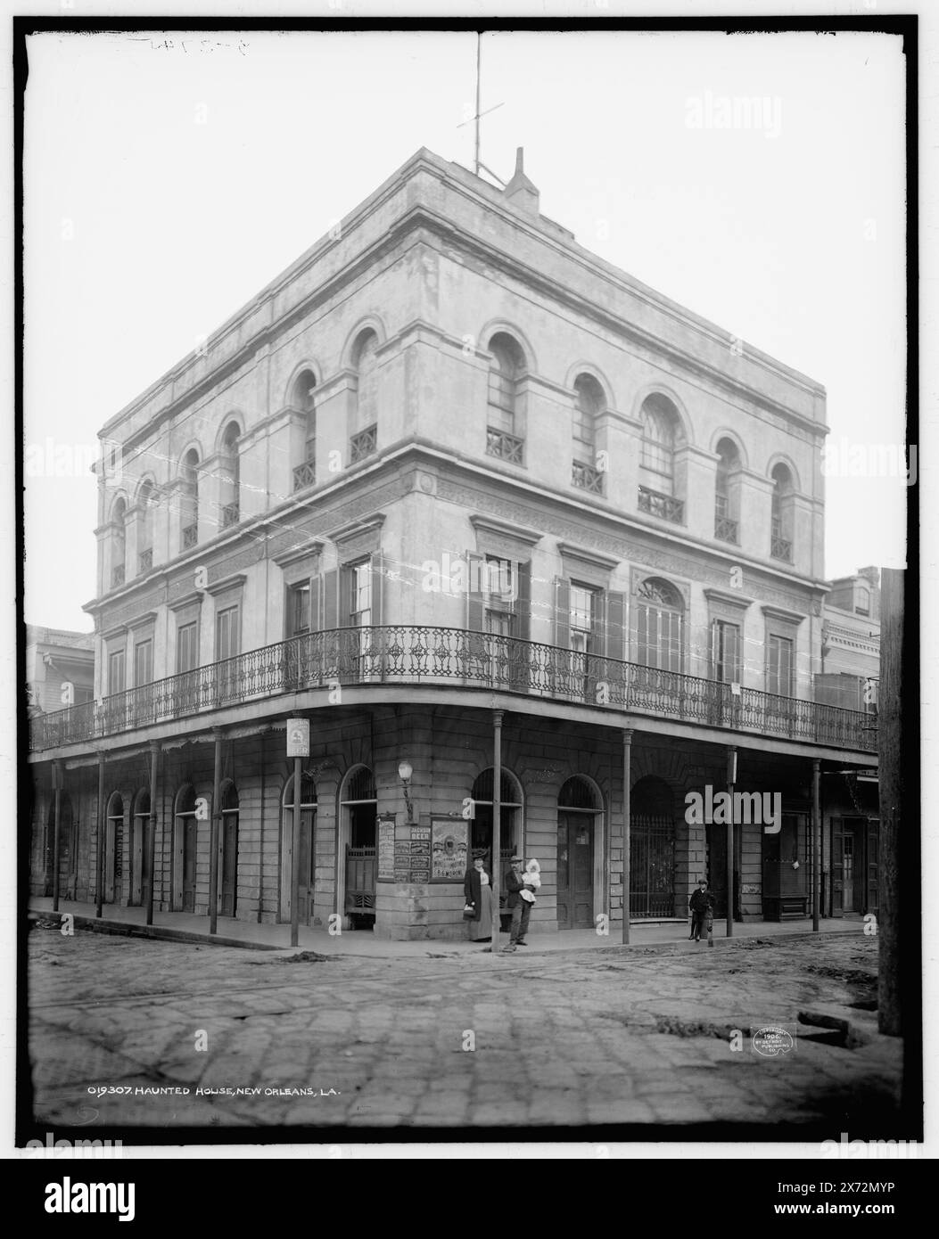 Haunted House, New Orleans, Laos., 'G 3745' su negativo., Detroit Publishing Co. N. 019307., Gift; State Historical Society of Colorado; 1949, bar. , Stati Uniti, Louisiana, New Orleans. Foto Stock