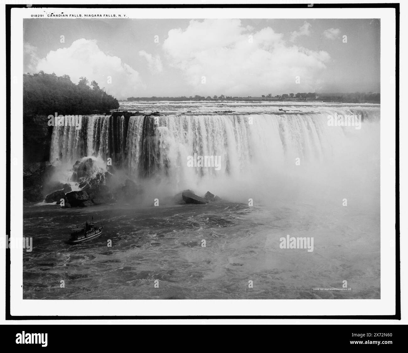 Cascate canadesi, ad esempio Horseshoe Falls, Niagara Falls, N.Y., Detroit Publishing Co. N. 018291., Gift; State Historical Society of Colorado; 1949, Waterfalls. , Canada, Ontario, Cascate del Niagara. , Stati Uniti, New York (Stato), Cascate del Niagara. Foto Stock