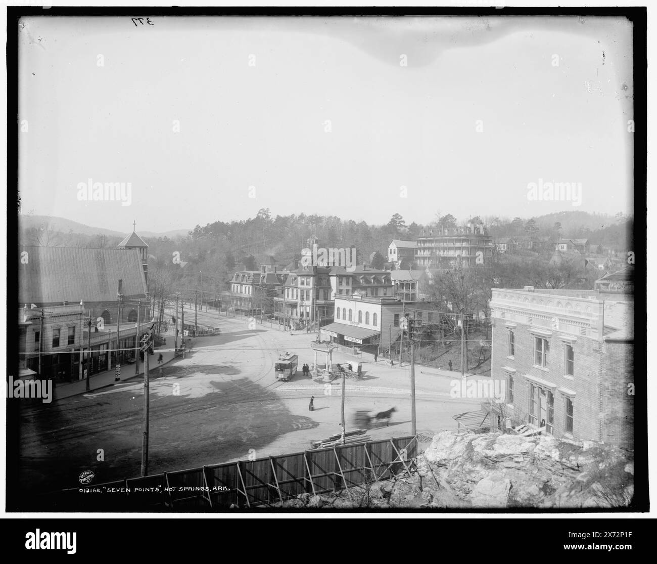 Seven Points, Hot Springs, Ark., Date based on Detroit, Catalogue J (1901)., '377' on negative., Detroit Publishing Co. No 013162., Gift; State Historical Society of Colorado; 1949, Streets. , Strutture commerciali. , Stati Uniti, Arkansas, Hot Springs. Foto Stock