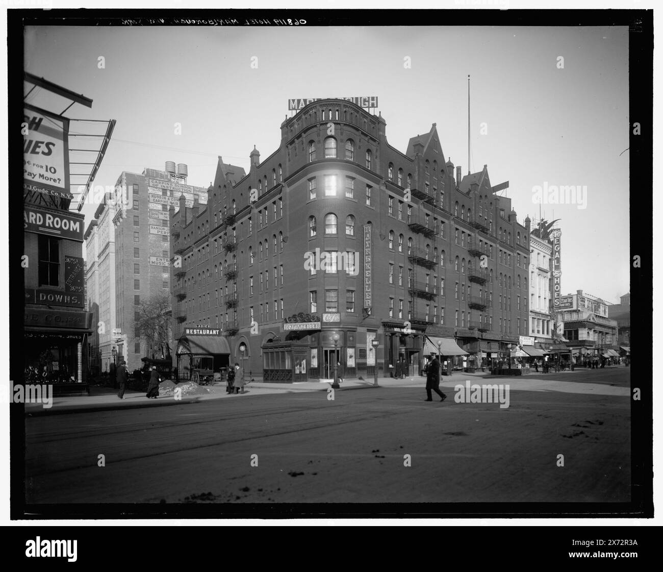 Hotel Marlborough, New York, N.Y., Title from jacket., Detroit Publishing Co. N. 068119., Gift; State Historical Society of Colorado; 1949, Alberghi. , Strade. , Stati Uniti, New York (Stato), New York. Foto Stock