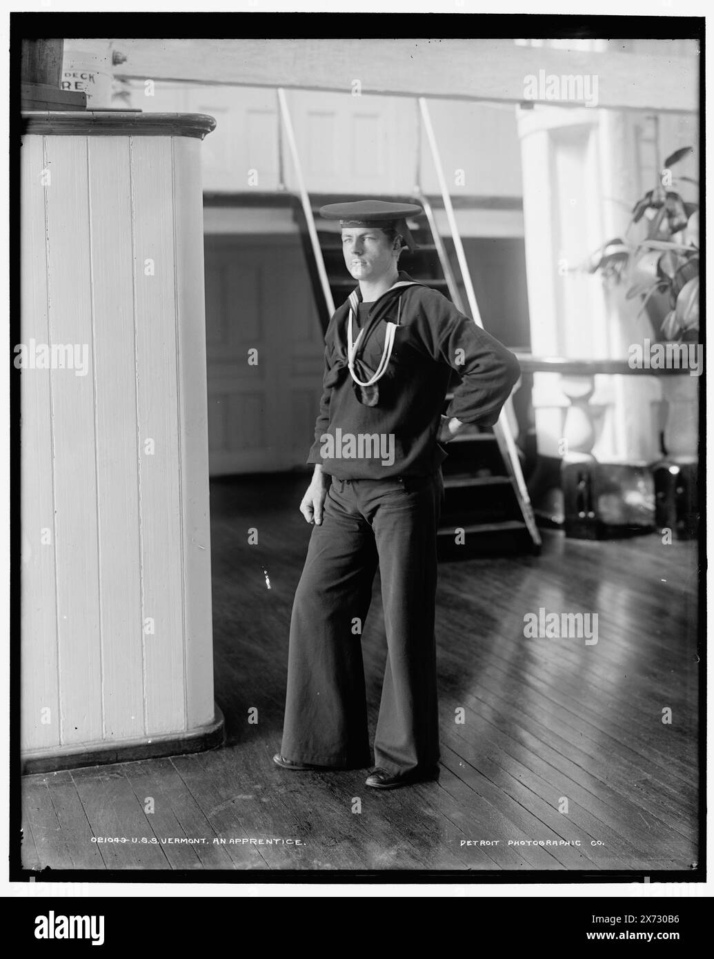 U.S.S. Vermont, un apprendista, Data basata sul negativo D4-21040., Detroit Publishing Co. N. 021043., Gift; State Historical Society of Colorado; 1949, Vermont (Receiving Ship) , Stati Uniti., Navy. , Brooklyn Navy Yard (New York, N.Y.) , apprendisti. , Navi governative, americane. , Stati Uniti, New York (Stato), New York. Foto Stock